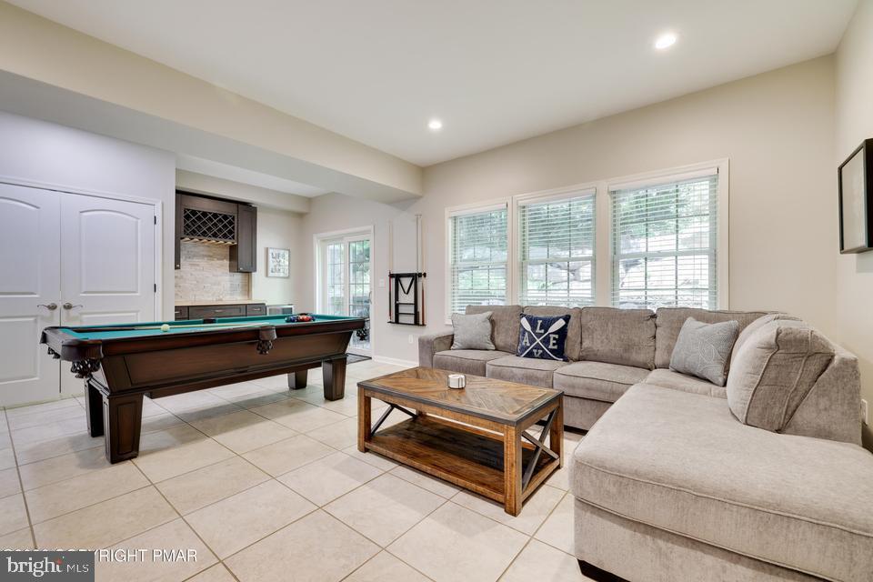 LAURELWOODS - Residential