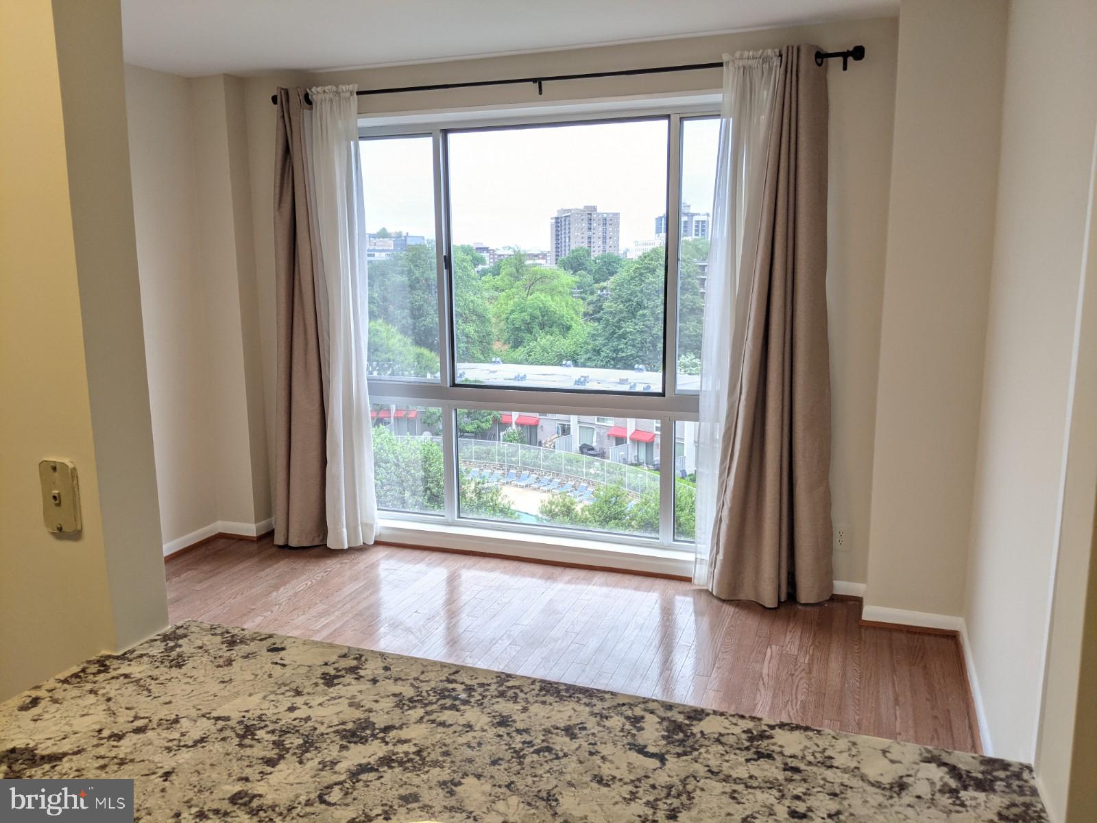 WHITEHALL - Residential