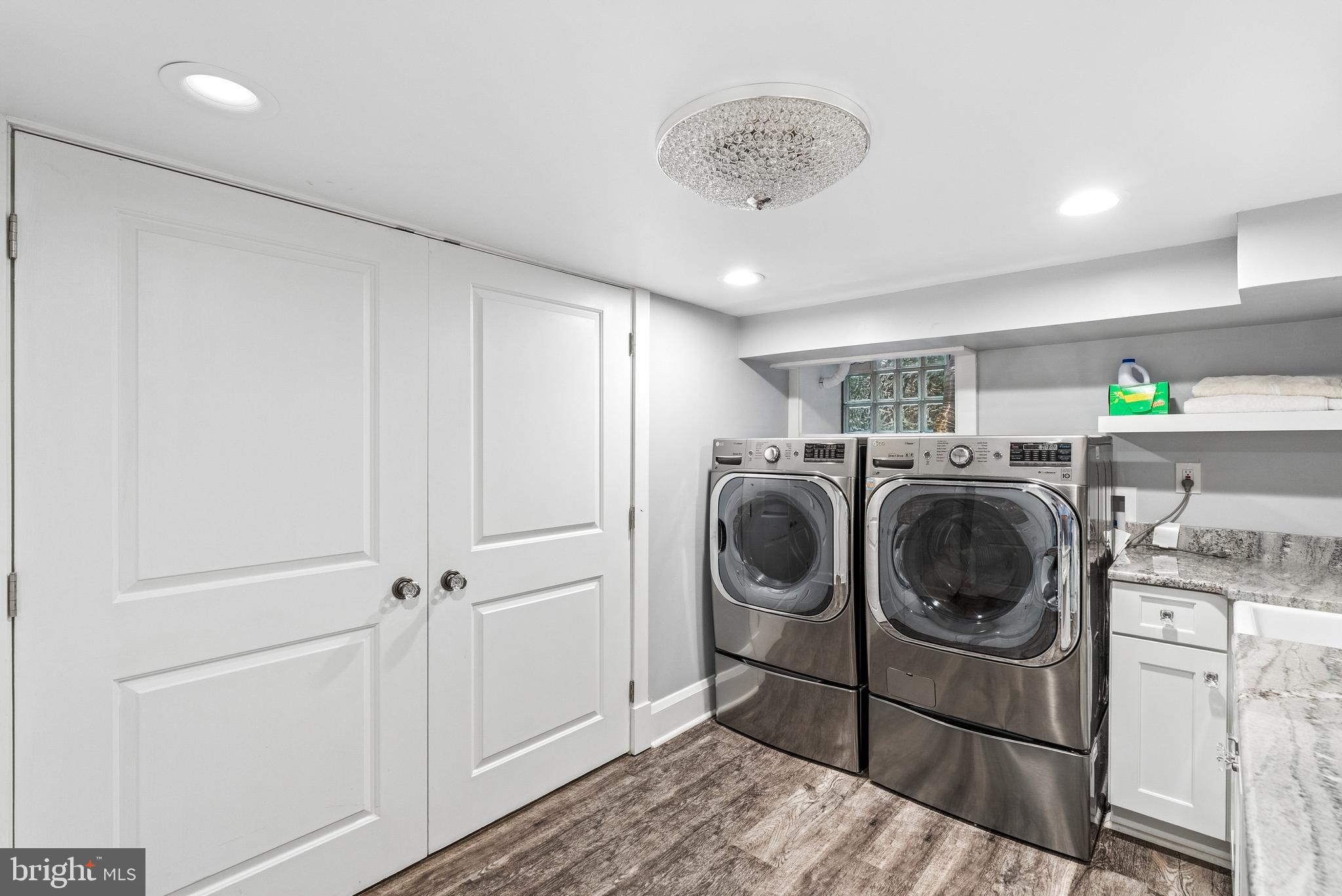 STONELEIGH - Residential