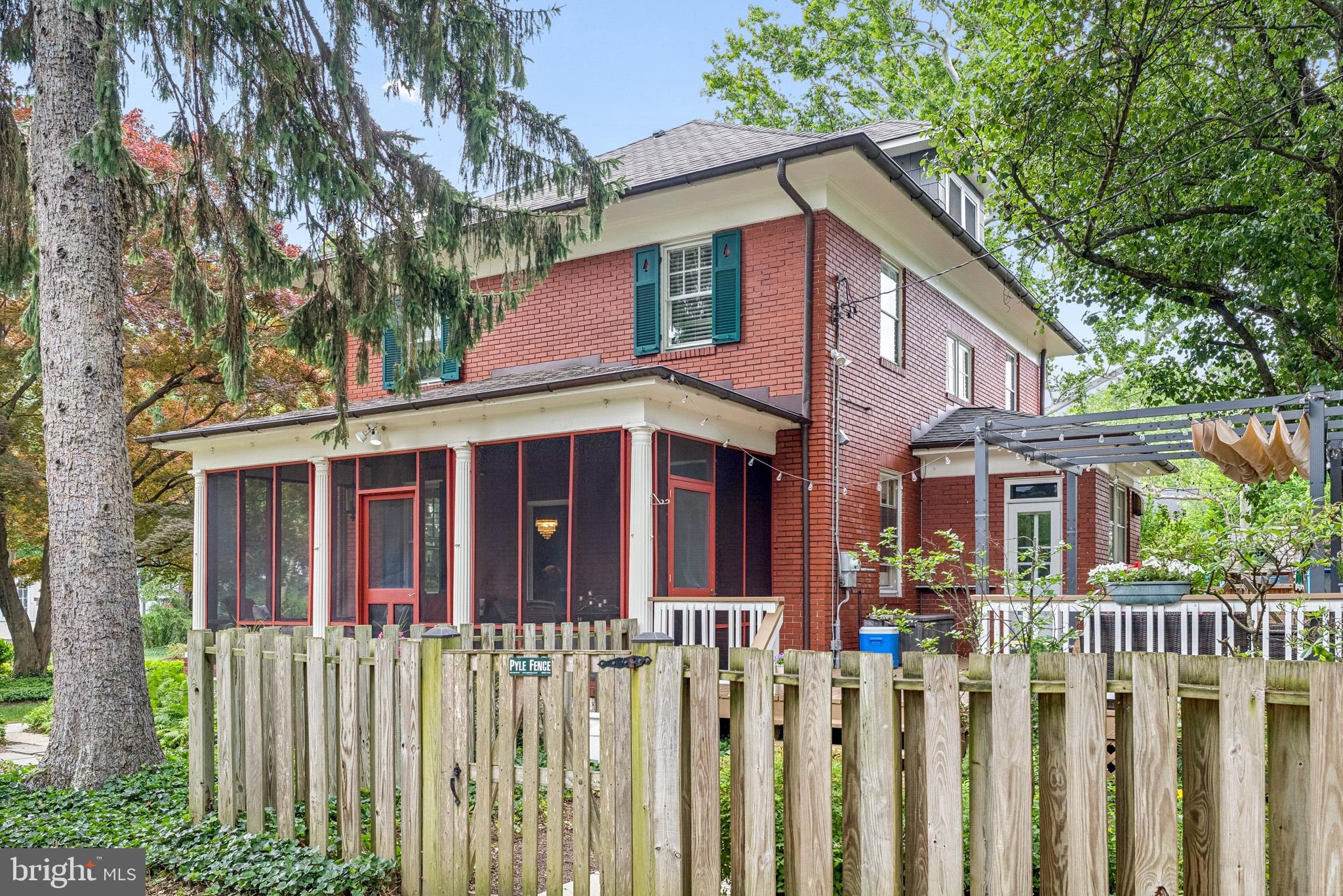 STONELEIGH - Residential