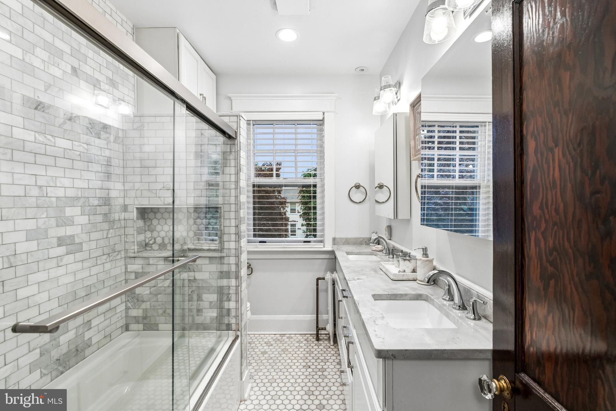 STONELEIGH - Residential