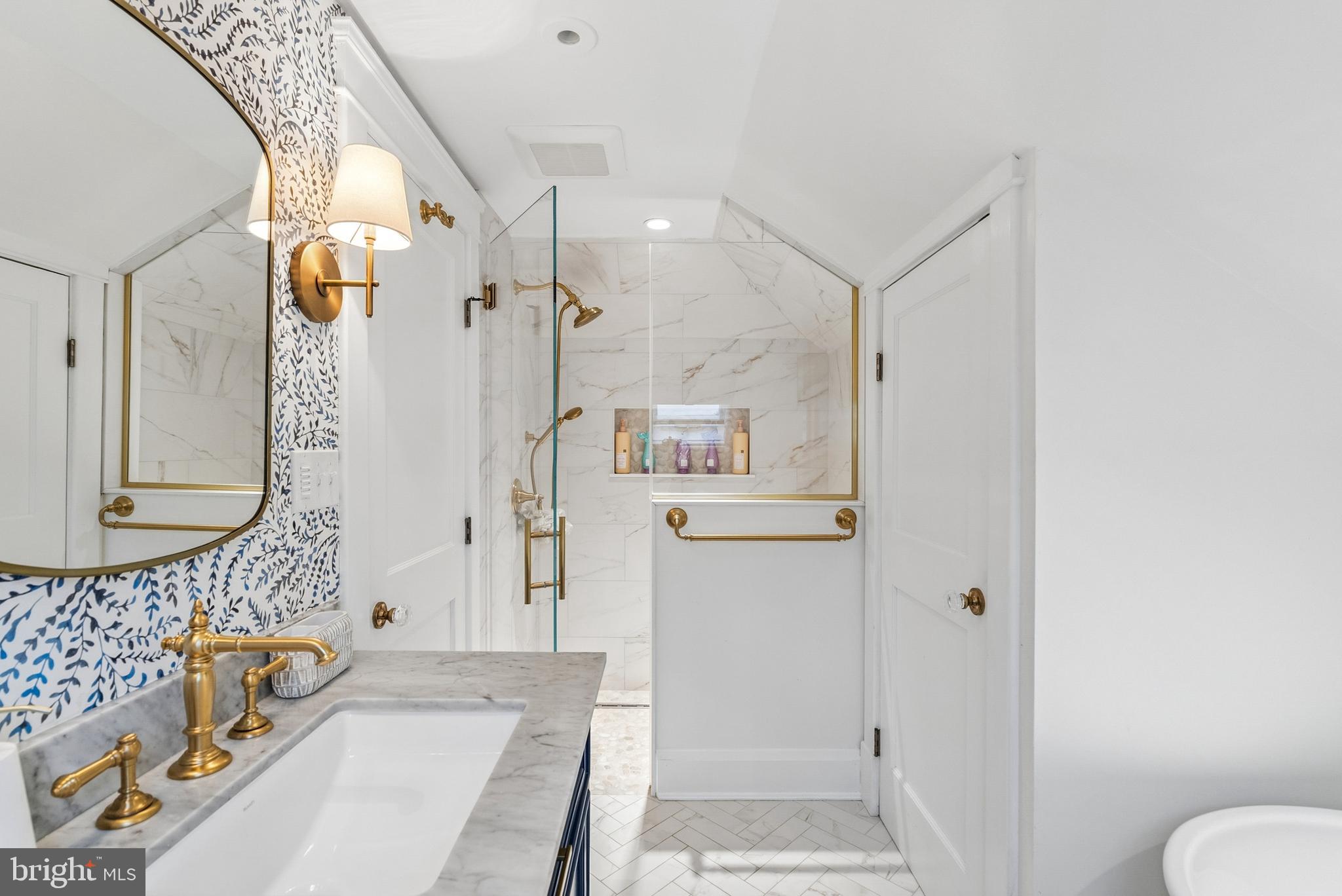 STONELEIGH - Residential