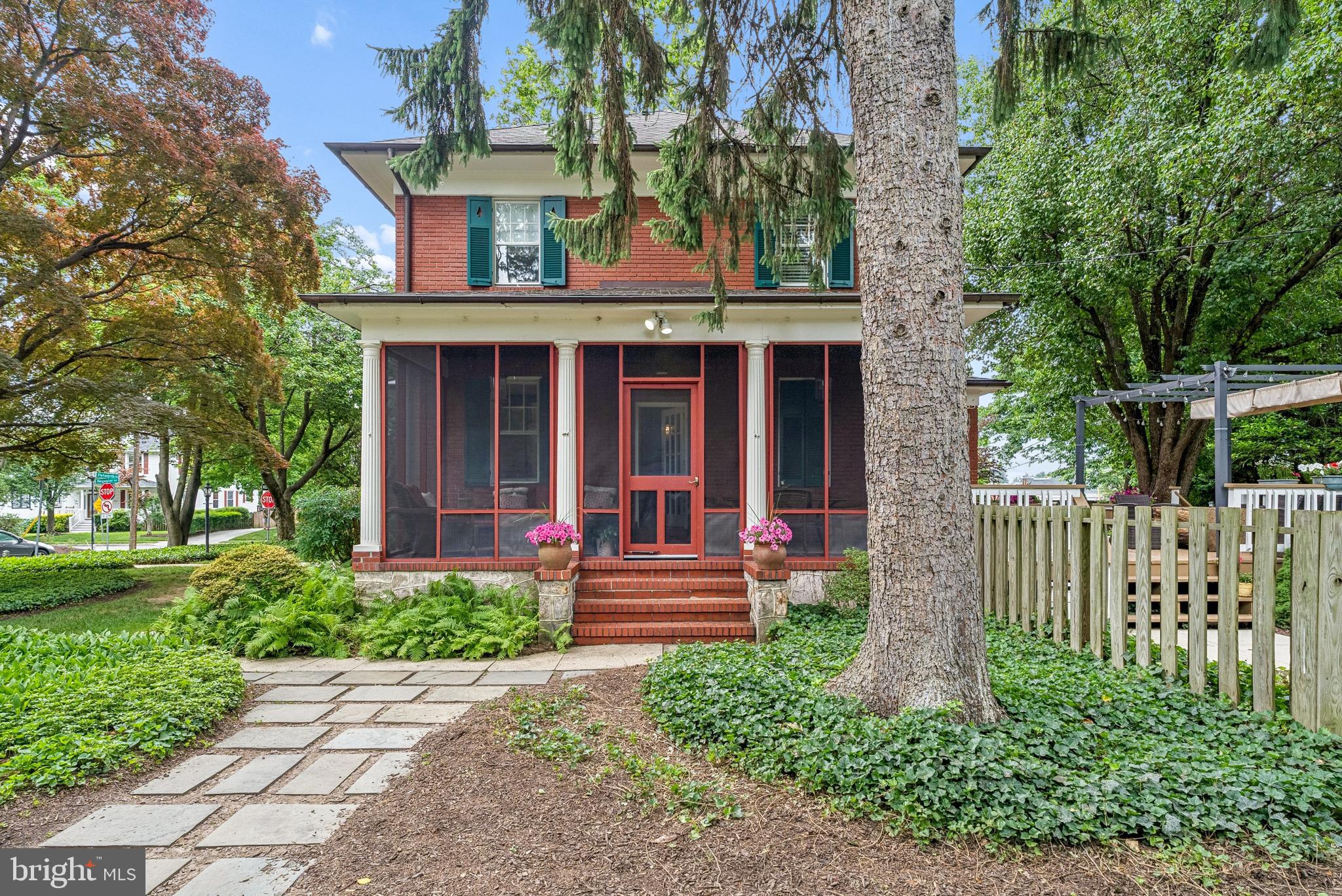 STONELEIGH - Residential