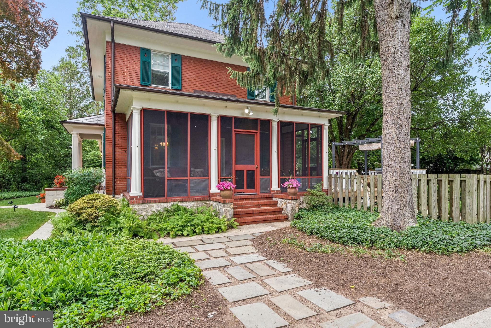 STONELEIGH - Residential