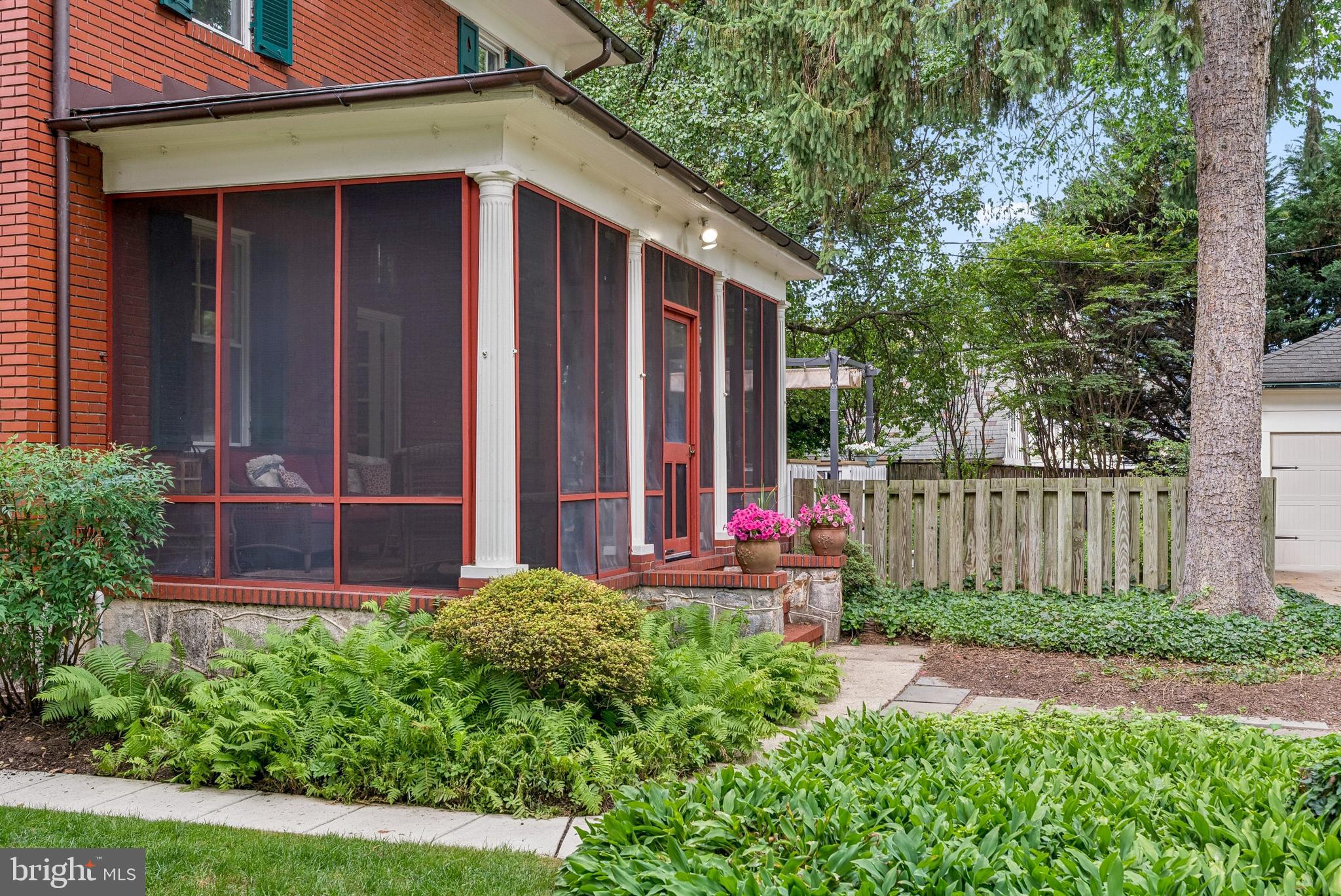 STONELEIGH - Residential