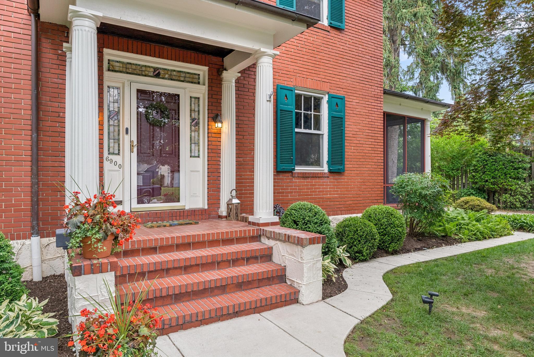 STONELEIGH - Residential