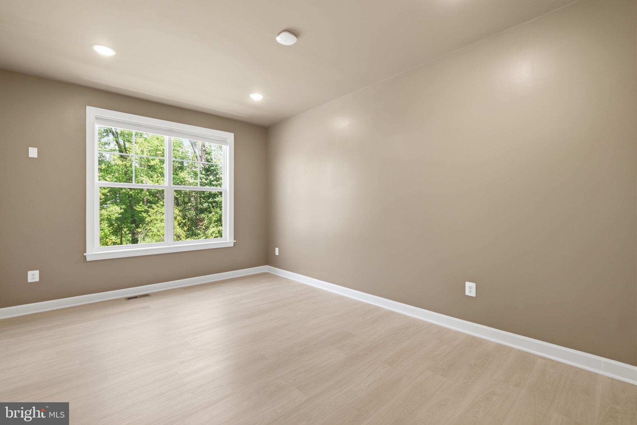 GLENN DALE - Residential