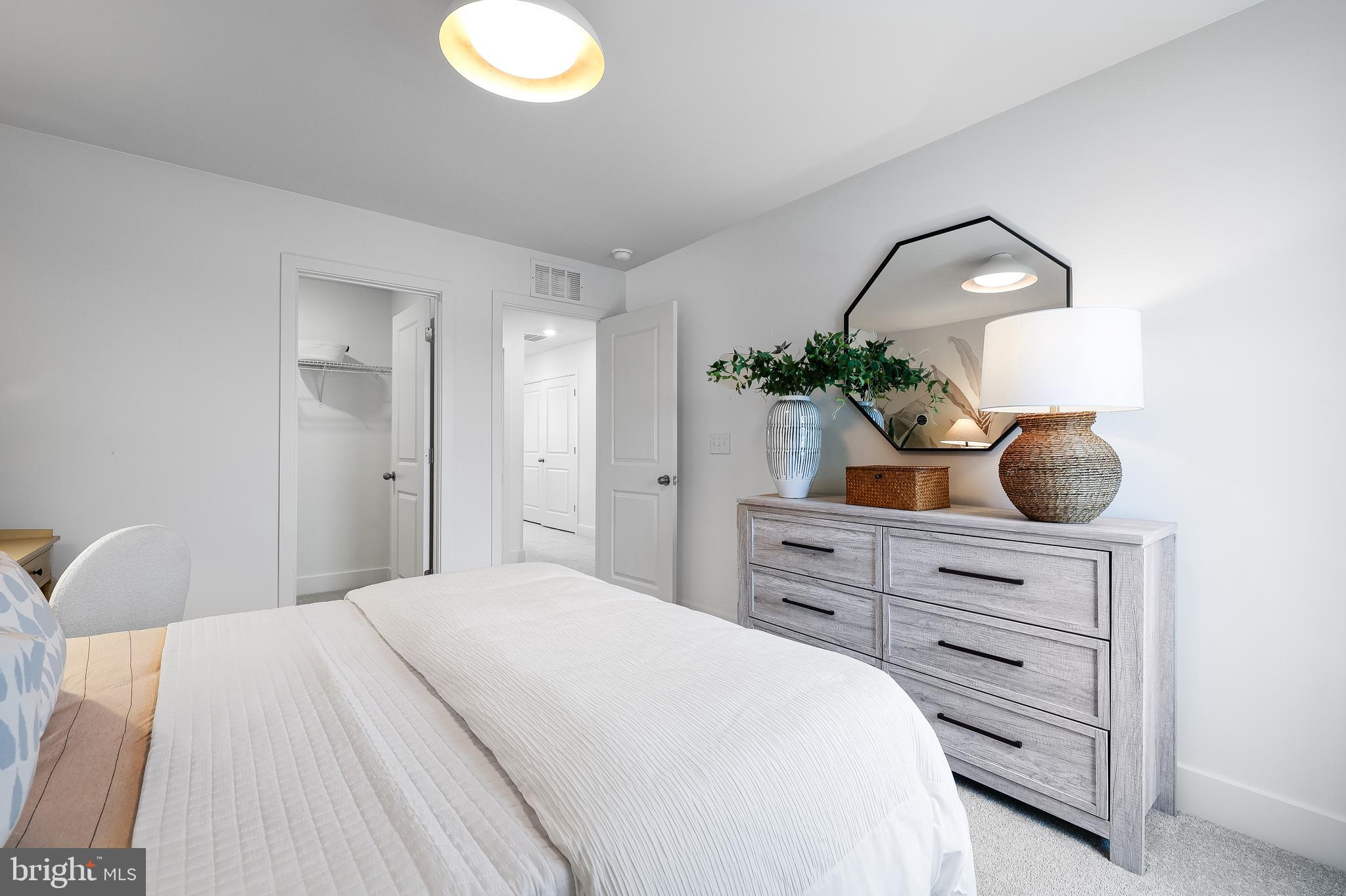 BRIDGEWATER - Residential