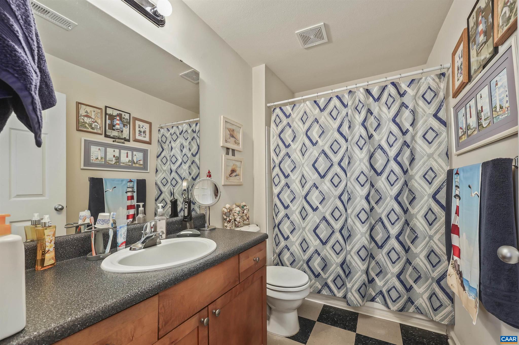 EAGLES LANDING - Residential