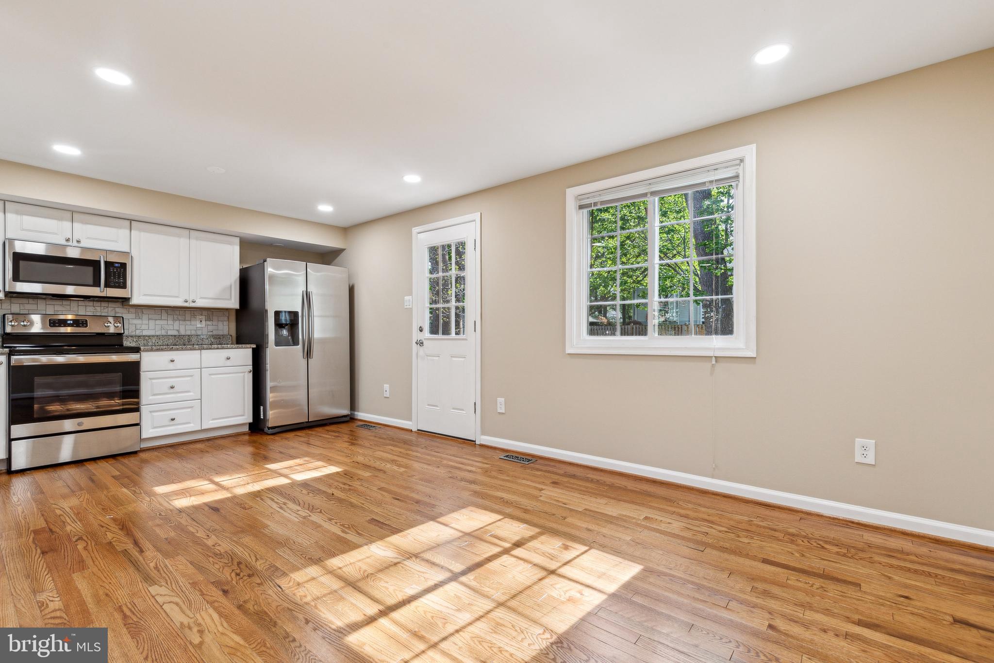FLINT HILL MANOR - Residential