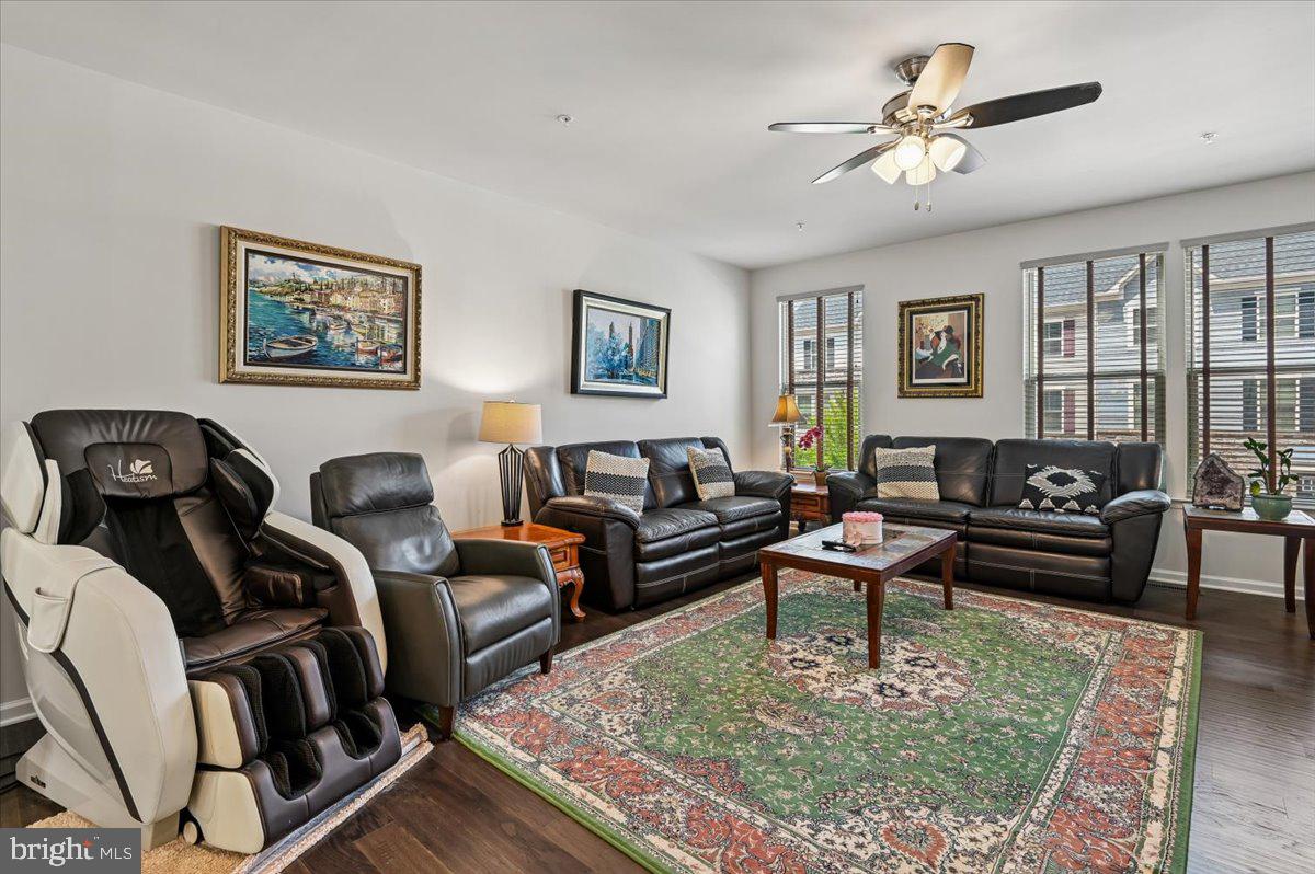 PONDVIEW - Residential