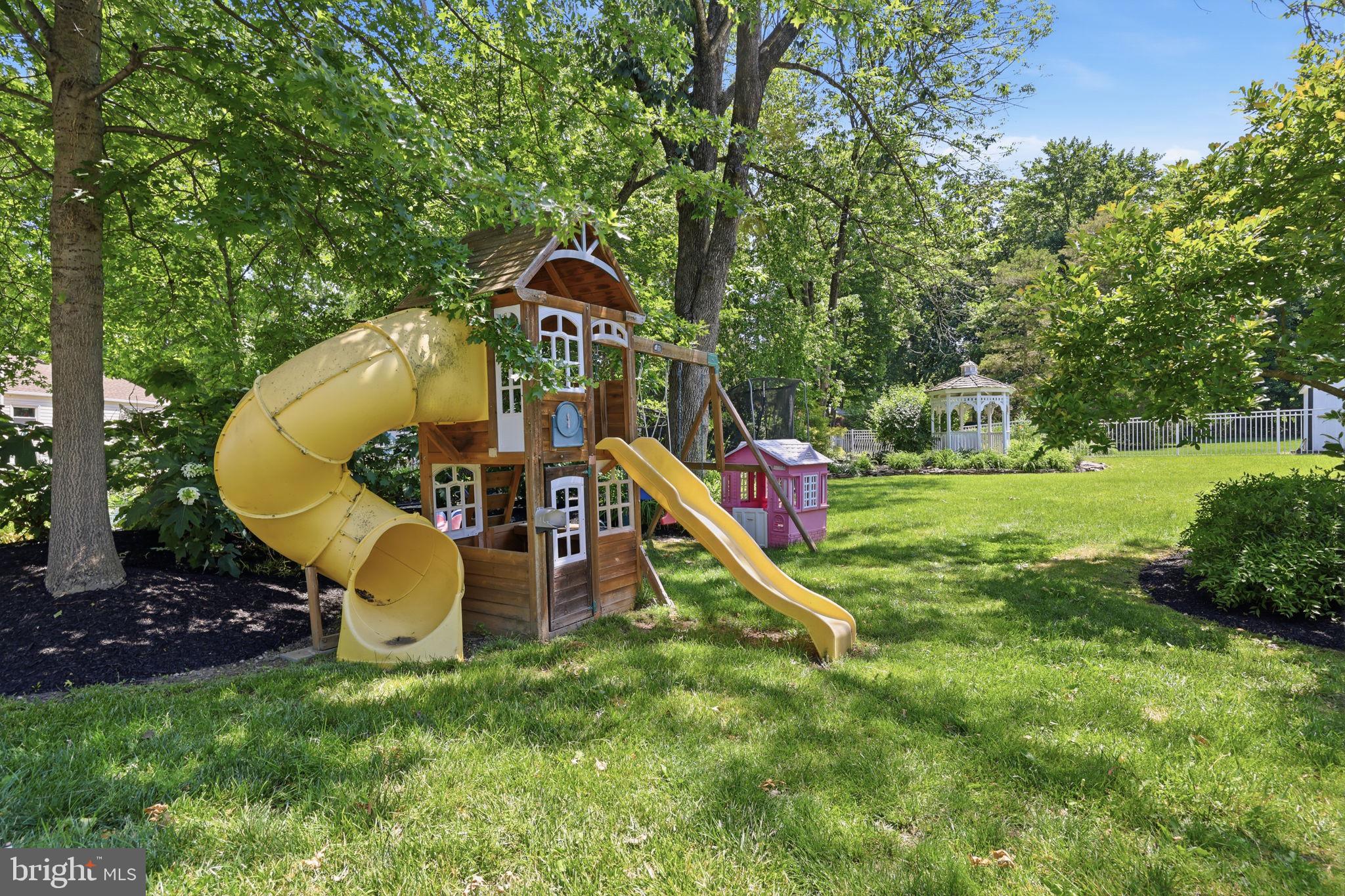 TOWER HILL WOODS - Residential