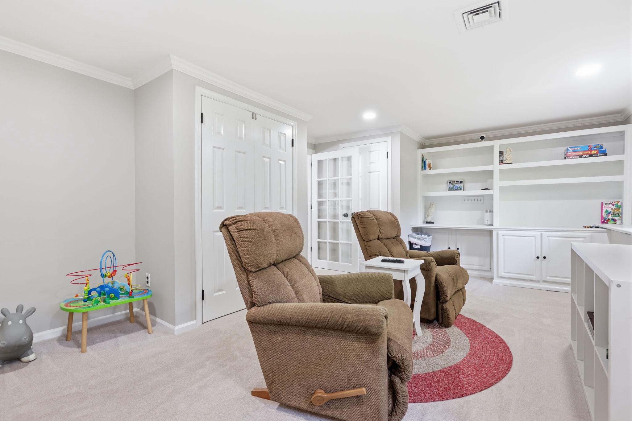 TOWER HILL WOODS - Residential