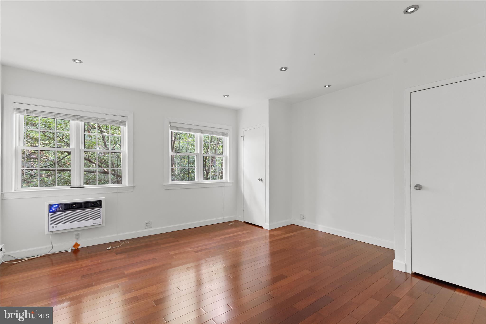 PARKFAIRFAX - Residential