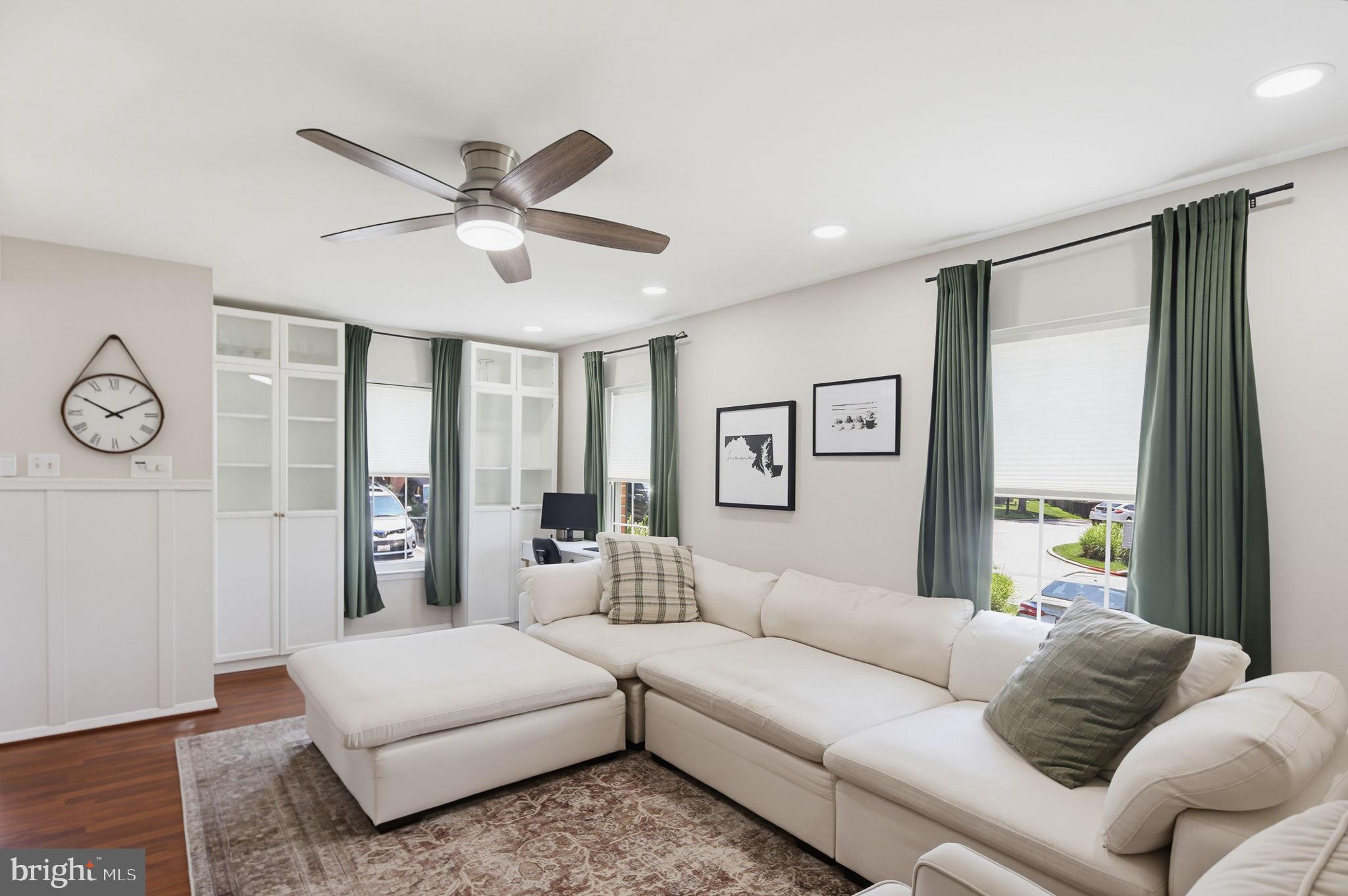 ELIZABETHS LANDING - Residential