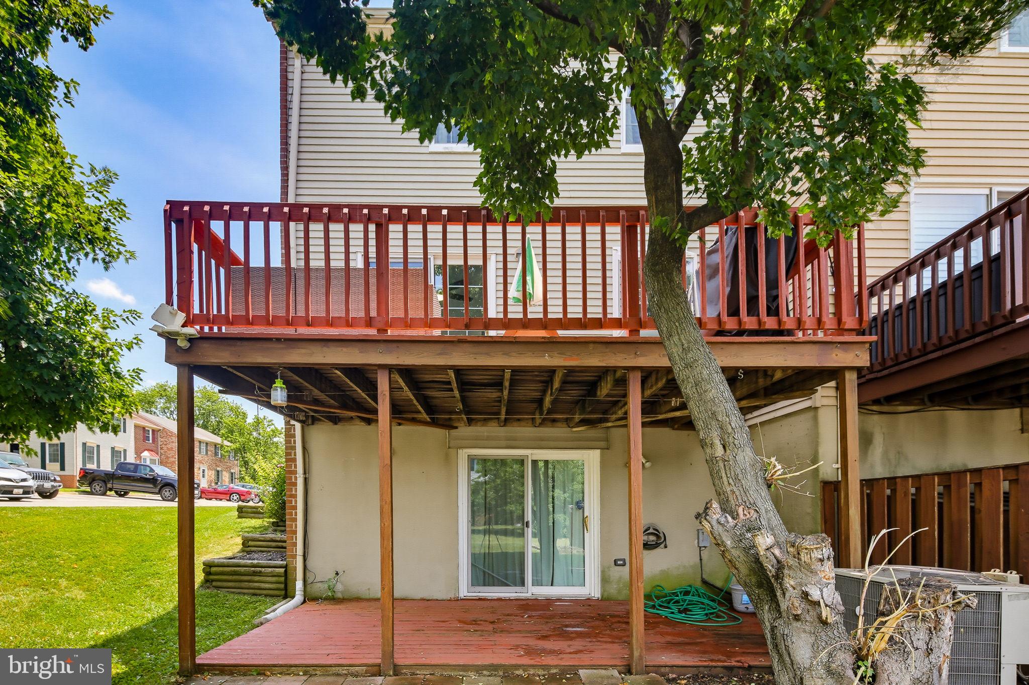 ELIZABETHS LANDING - Residential