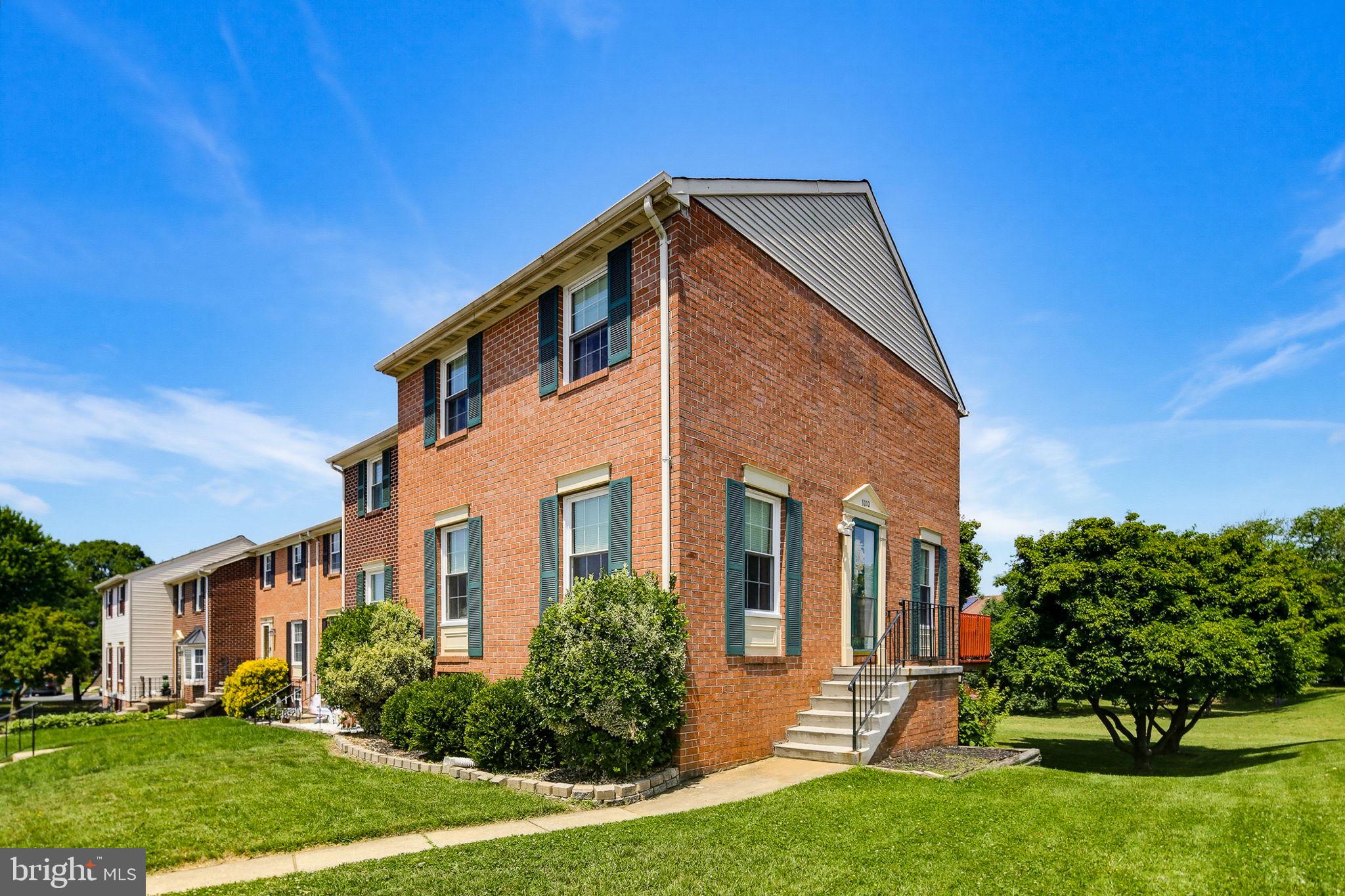 ELIZABETHS LANDING - Residential
