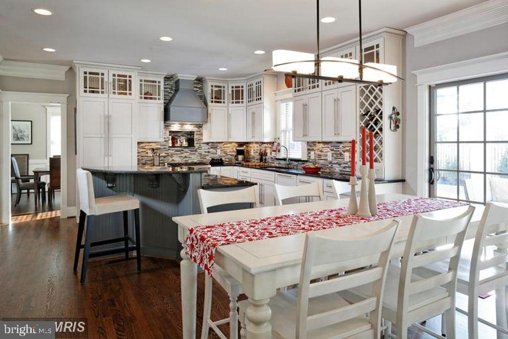 ADDISON HEIGHTS - Residential