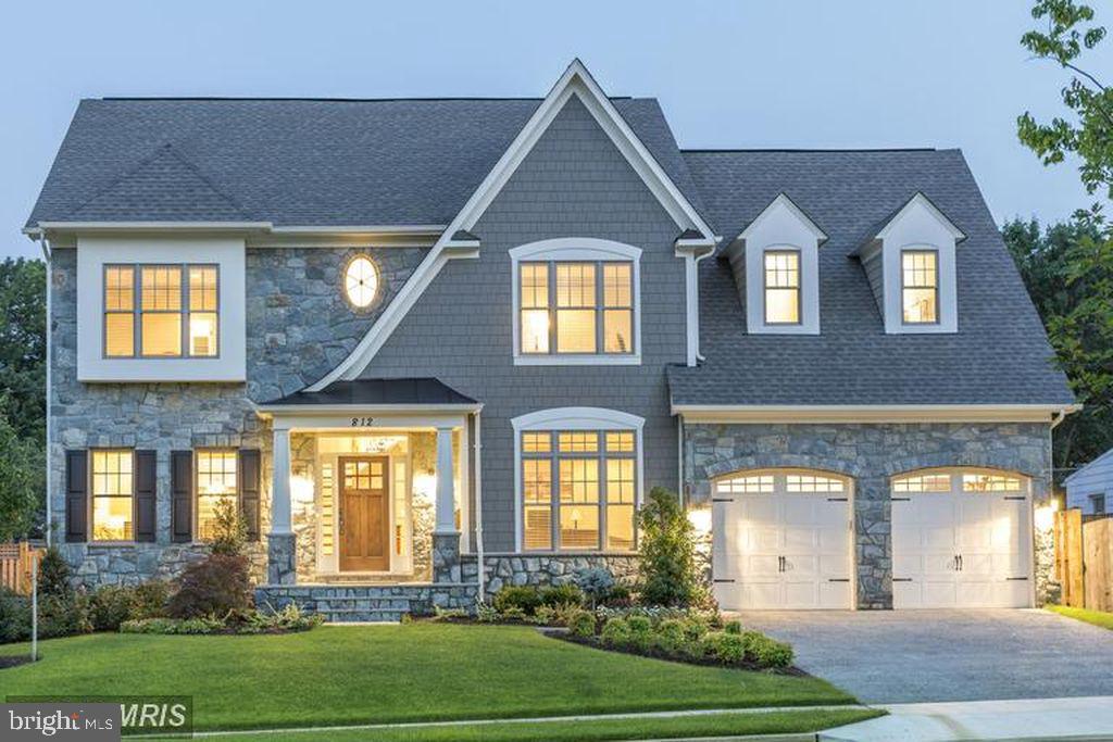 ADDISON HEIGHTS - Residential