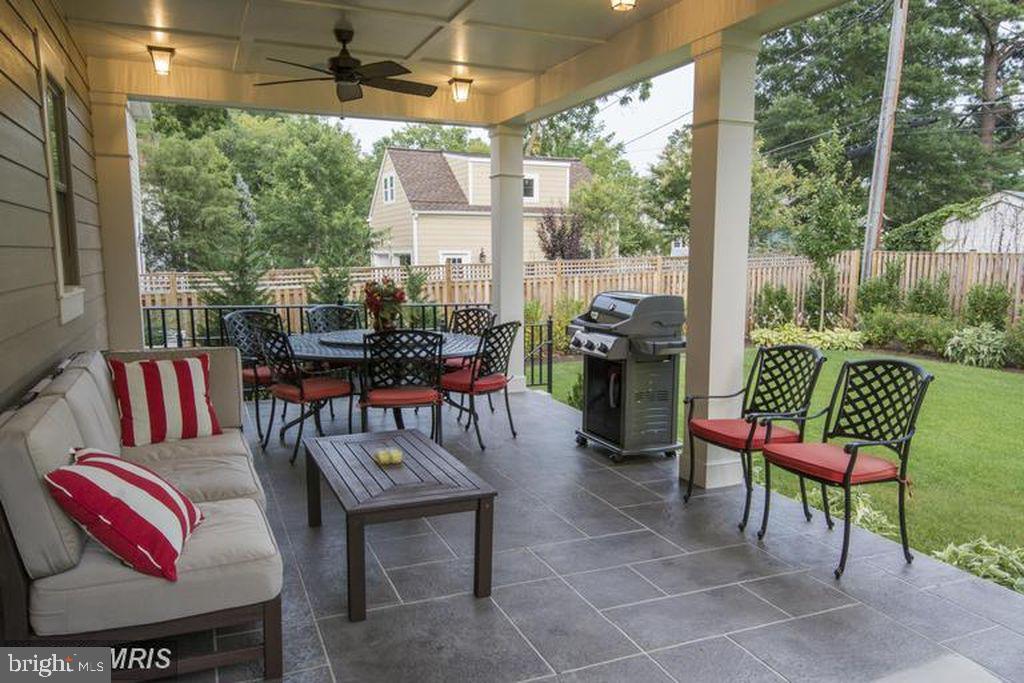 ADDISON HEIGHTS - Residential
