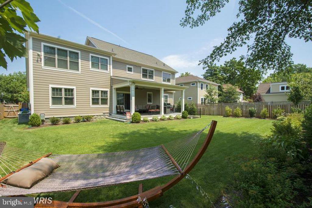 ADDISON HEIGHTS - Residential