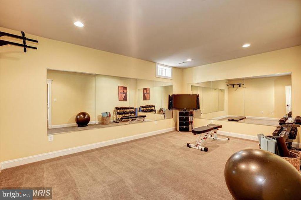ADDISON HEIGHTS - Residential
