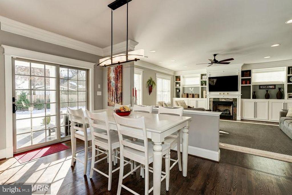 ADDISON HEIGHTS - Residential