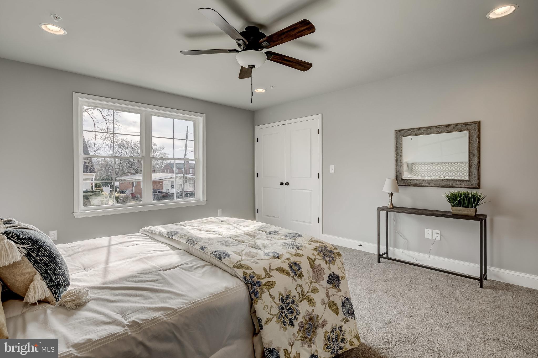 RIVIERA BEACH - Residential