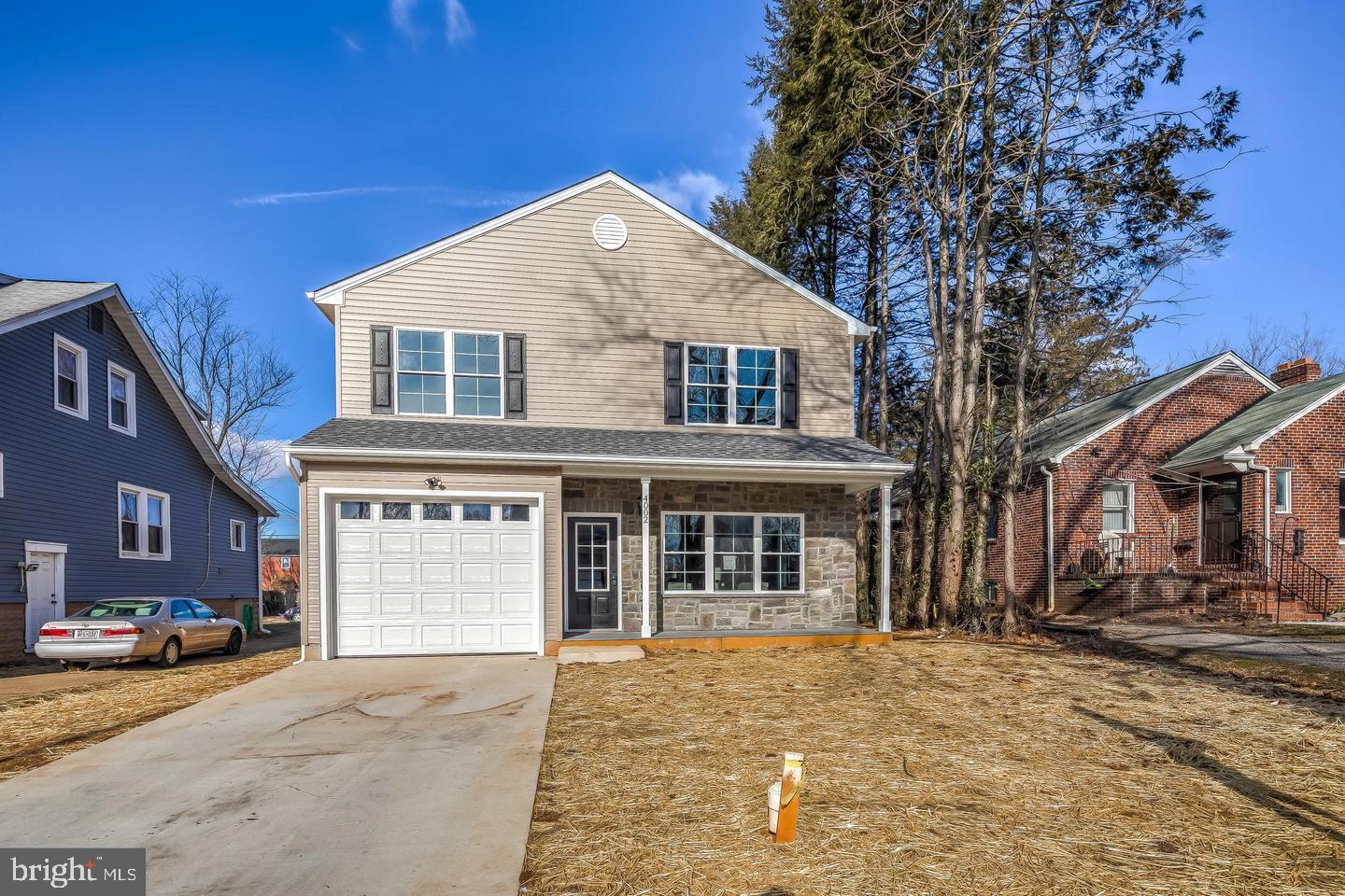 STUNNING BRAND NEW CONSTRUCTION WITH GARAGE PARKING IN SOUGHT-AFTER RIVIERA BEACH NOW AVAILABLE. AWESOME COMMUNITY WATER FEATURES, WATERFRONT WALKING PATHS, FISHING PIER, BOAT RAMPS, COMMUNITY BEACH, AND COMMUNITY PLAYGROUND. OVER 2,000+ SQUARE FEET. TONS OF NATURAL LIGHT. GLEAMING HARDWOODS CASCADE THROUGHOUT. ENJOY CUSTOM CABINETRY, IMPORTED TILE, UPGRADED TRIM AND PAINT PACKAGE, GORGEOUS COUNTERTOPS, SS APPLIANCES IN DESIGNER CHEF'S KITCHEN WITH LARGE ISLAND. OVERSIZED FAMILY ROOM WITH GIGANTIC DINING SPACE. HIGH CEILINGS. SPACIOUS 4 BEDROOMS WITH 2.5 BATHROOMS. LARGE OUTDOOR SPACE - GREAT FOR ENTERTAINING. CLOSE PROXIMITY TO LOCAL DINING, RETAIL SHOPPING, AND MAJOR HIGHWAYS. BUILDER SERVICE WARRANTY PROVIDED. SCHEDULE A PRIVATE TOUR TODAY. BUYER TO PAY ALL TRANSFER AND RECORDATION TAXES. BUILDER SAMPLE PHOTOS.