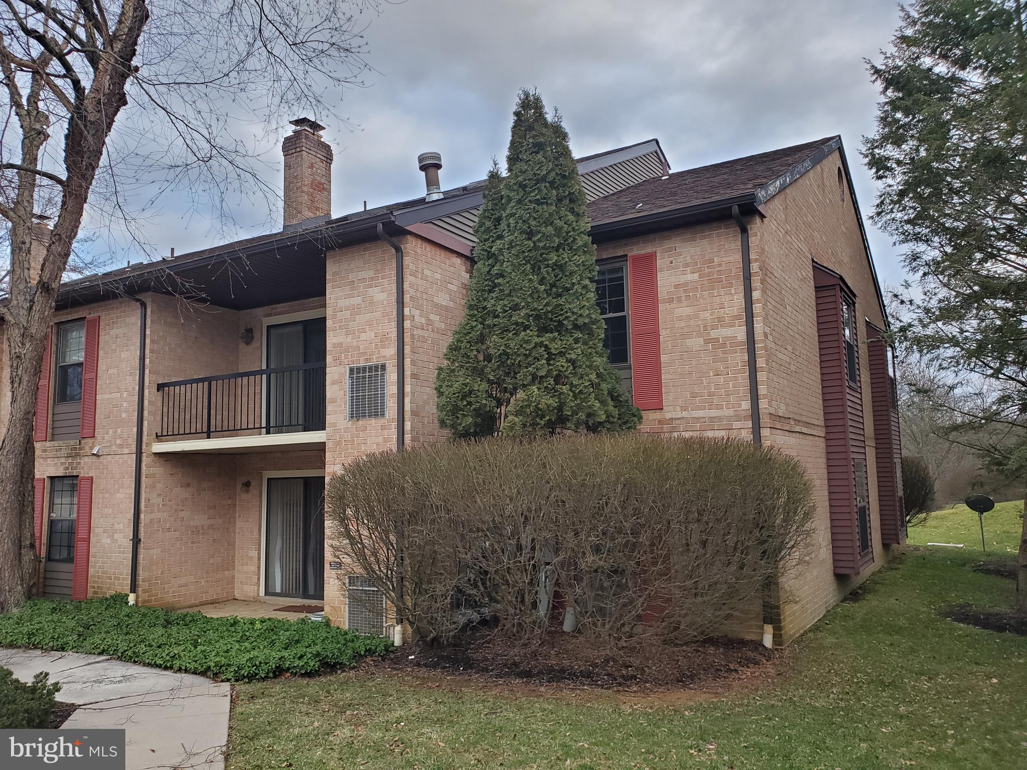 This move-in-ready contemporary brick flat offers  2 bedrooms,2baths. a loft, skylights, and a spacious interior in Eagle Ridge, Chesterbrook. In a good location and school district, this unit is nice to live in and is family-friendly since it is within a quiet neighborhood. In addition, it is conveniently close to all major roadways and shopping districts. Cozy and spacious rooms have a split-bedroom floor plan. The master bedroom has a walk-in closet and a bathroom with a tiled floor and shower stalls. The full kitchen is equipped with a stainless steel refrigerator, stove, dishwasher, microwave, and an open cabinet and counter space. The living space features high ceilings, two skylights, a wood-burning brick fireplace, and an open view of the outside patio. Overlooking the unit, there is a loft that provides extra space with plenty of storage that can be turned into a personal workspace or room. This property is sold as is.