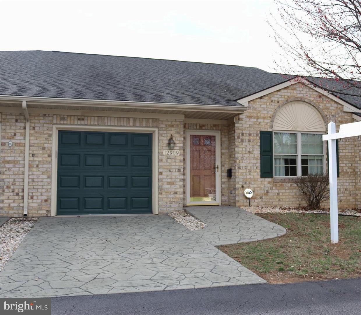 CORTLAND MANOR - Residential Lease