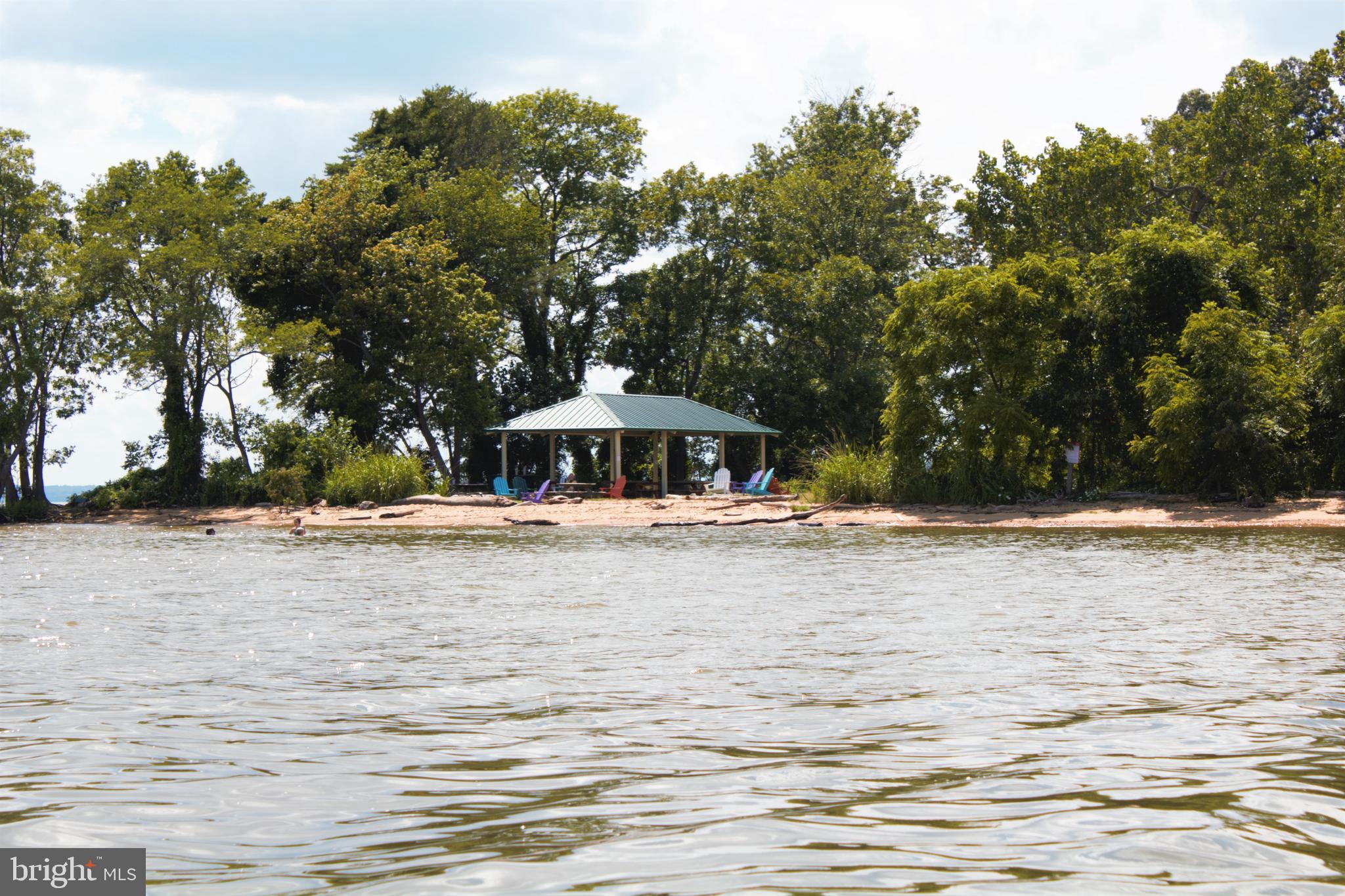 HALLOWING POINT RIVER ESTATES - Residential