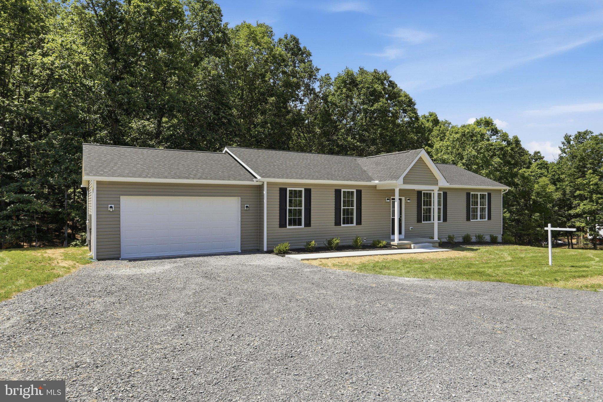 TWIN LAKES EAST - Residential