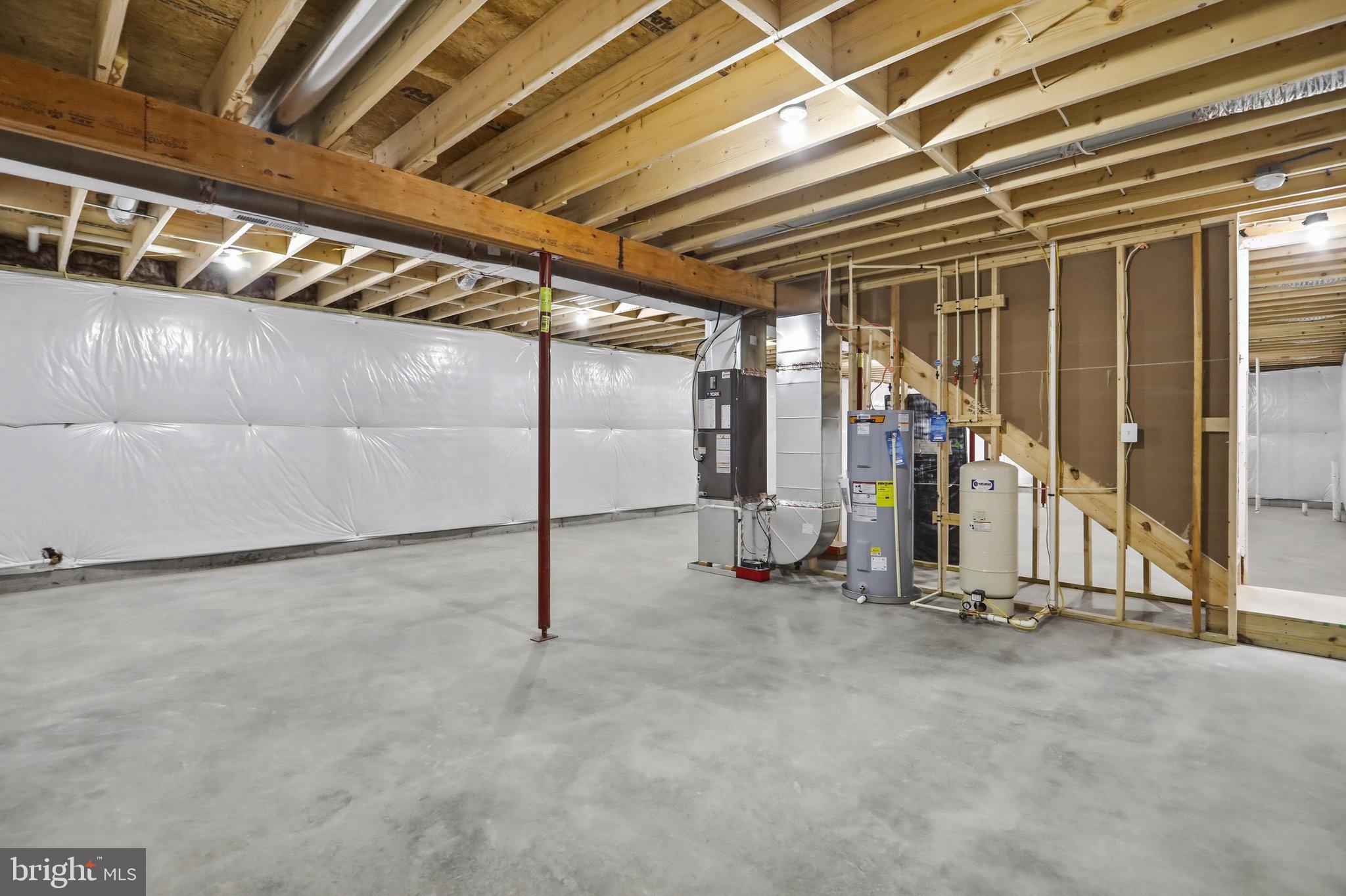 TWIN LAKES EAST - Residential