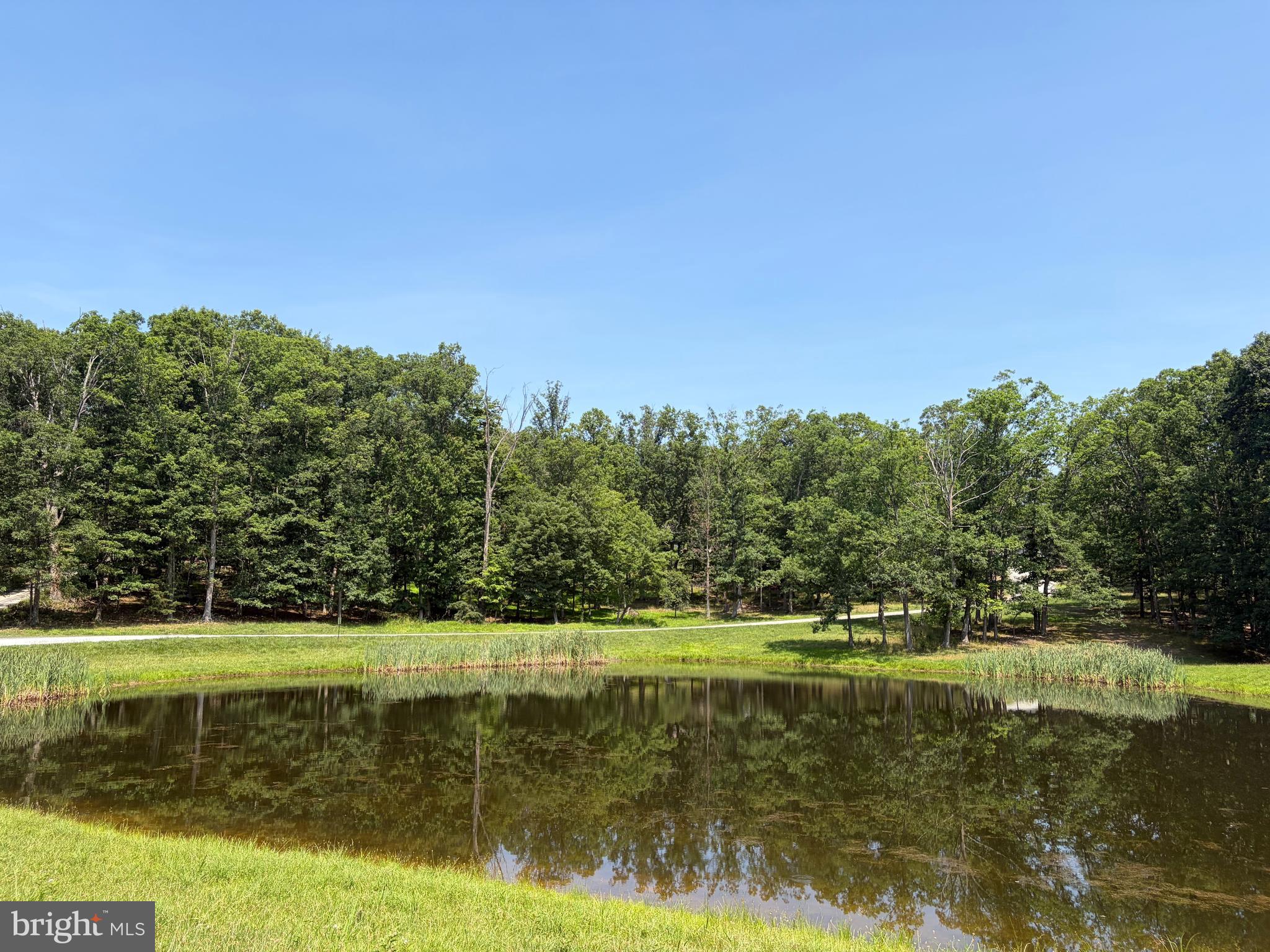 TWIN LAKES EAST - Residential