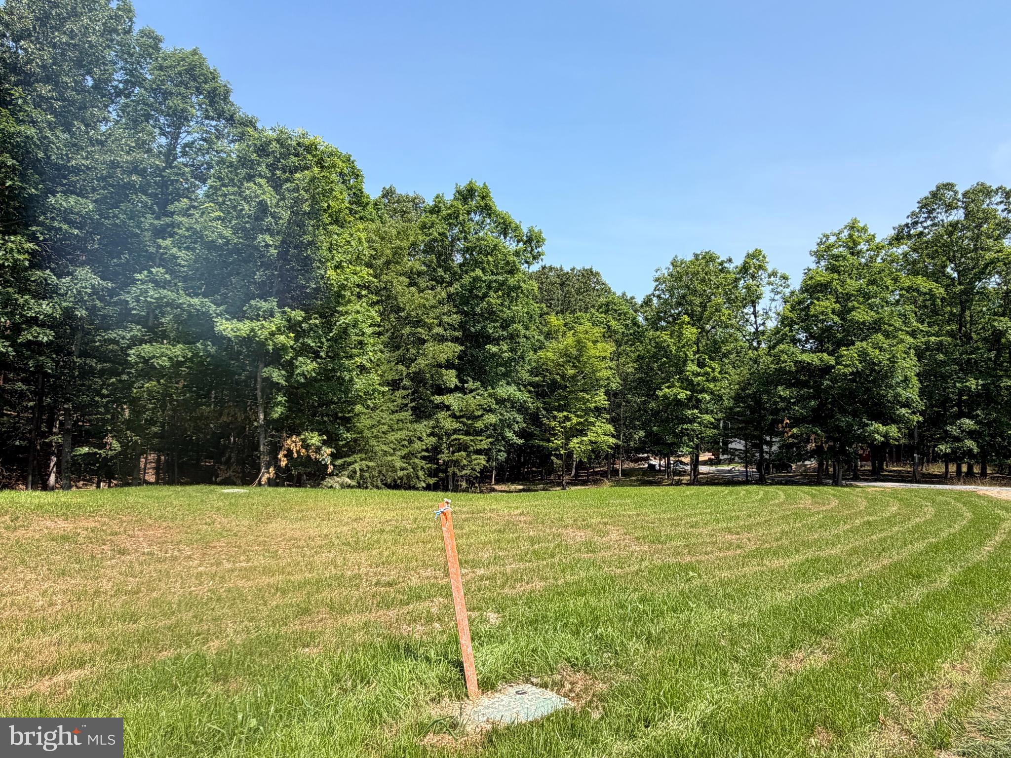 TWIN LAKES EAST - Residential