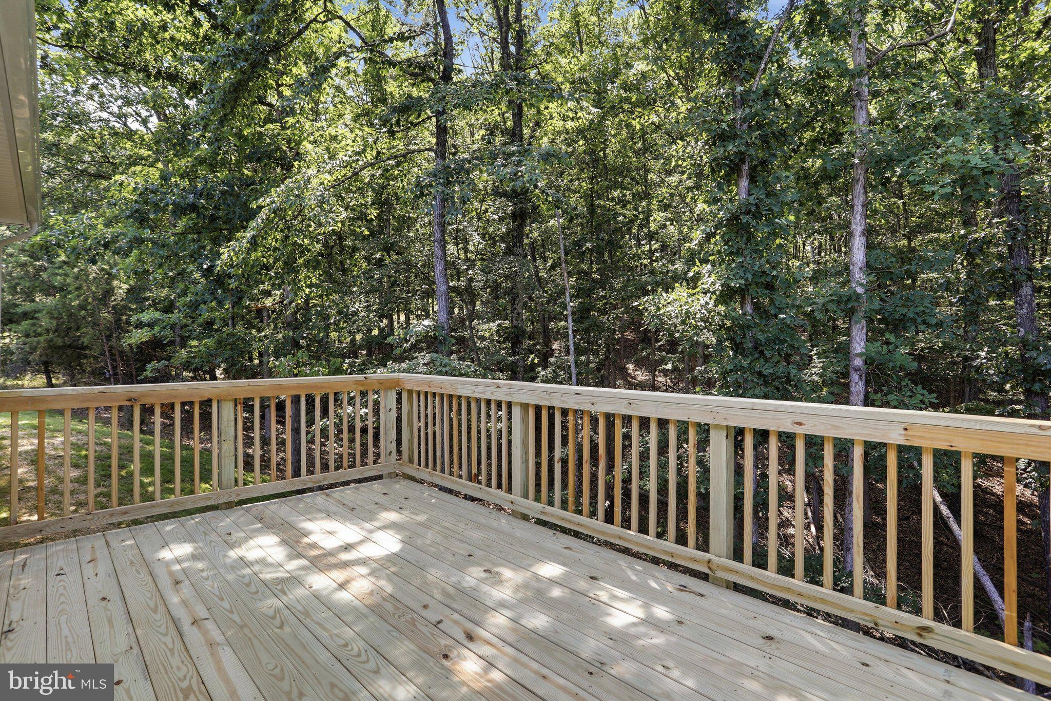 TWIN LAKES EAST - Residential