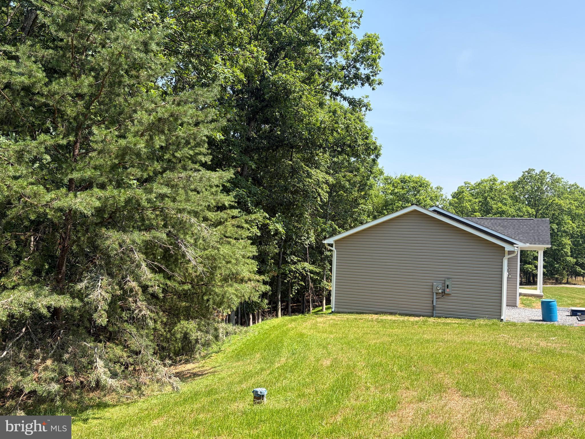 TWIN LAKES EAST - Residential