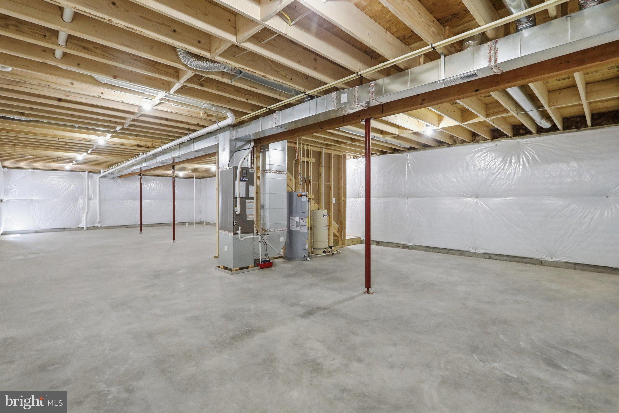 TWIN LAKES EAST - Residential