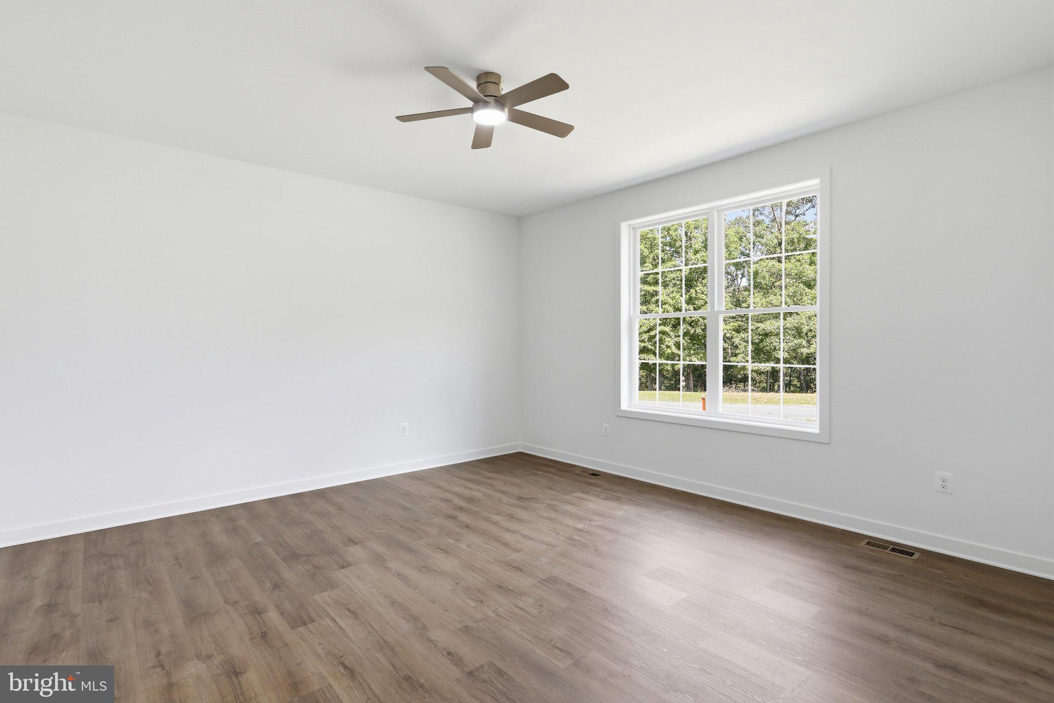 TWIN LAKES EAST - Residential