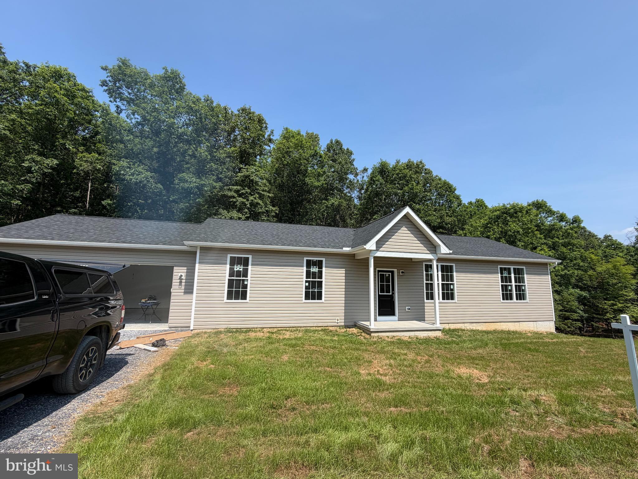 TWIN LAKES EAST - Residential