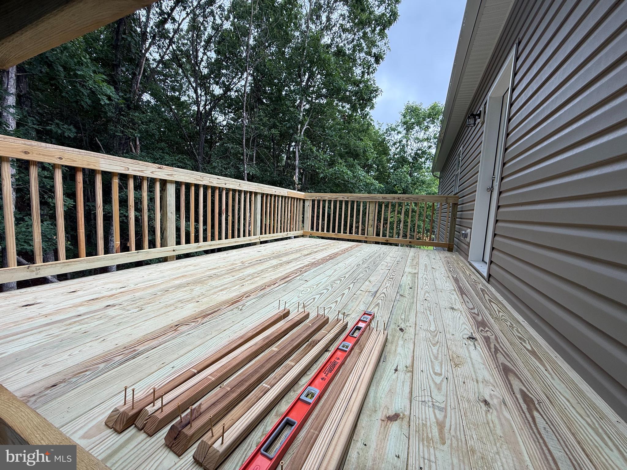 TWIN LAKES EAST - Residential