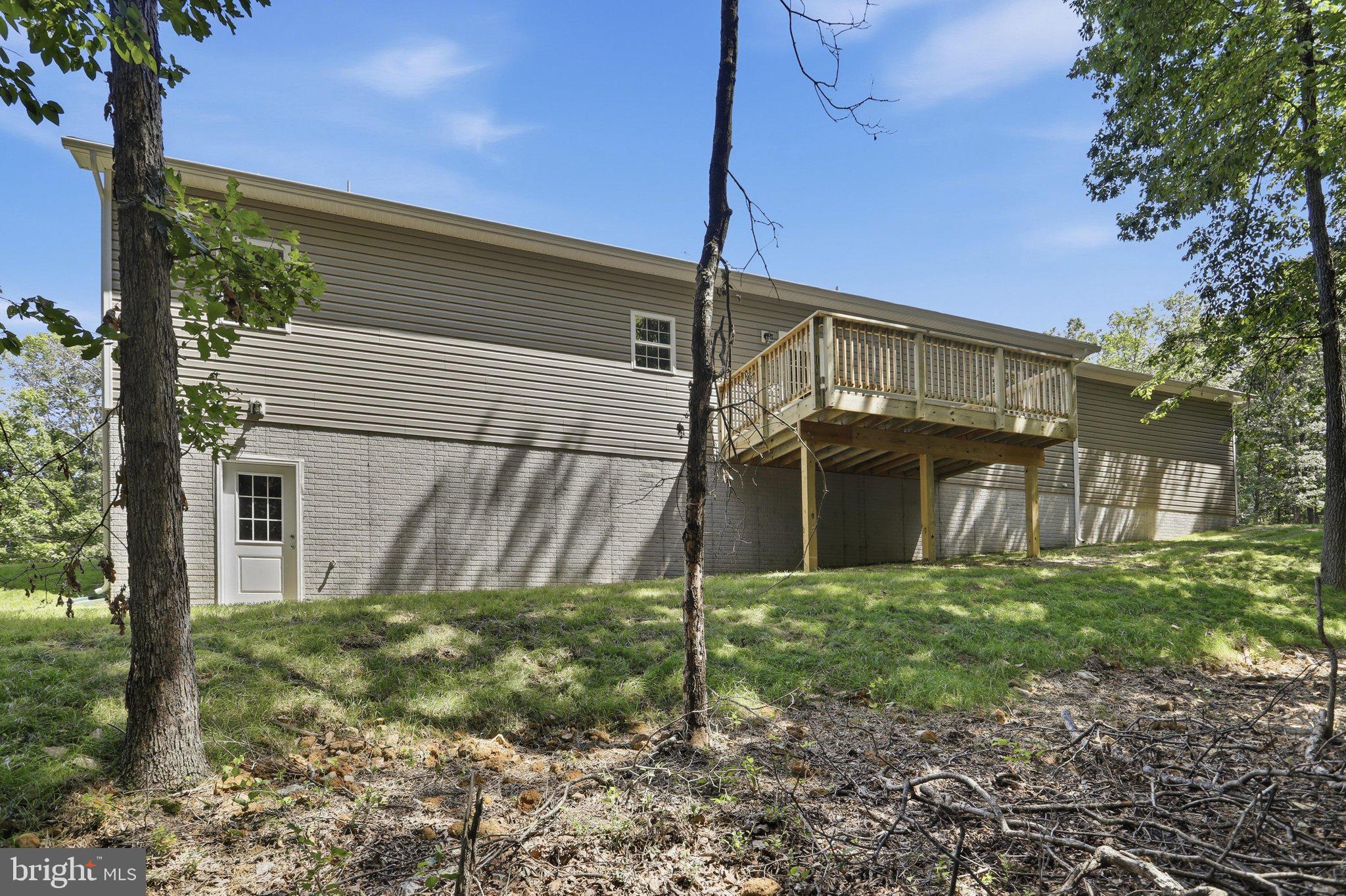 TWIN LAKES EAST - Residential