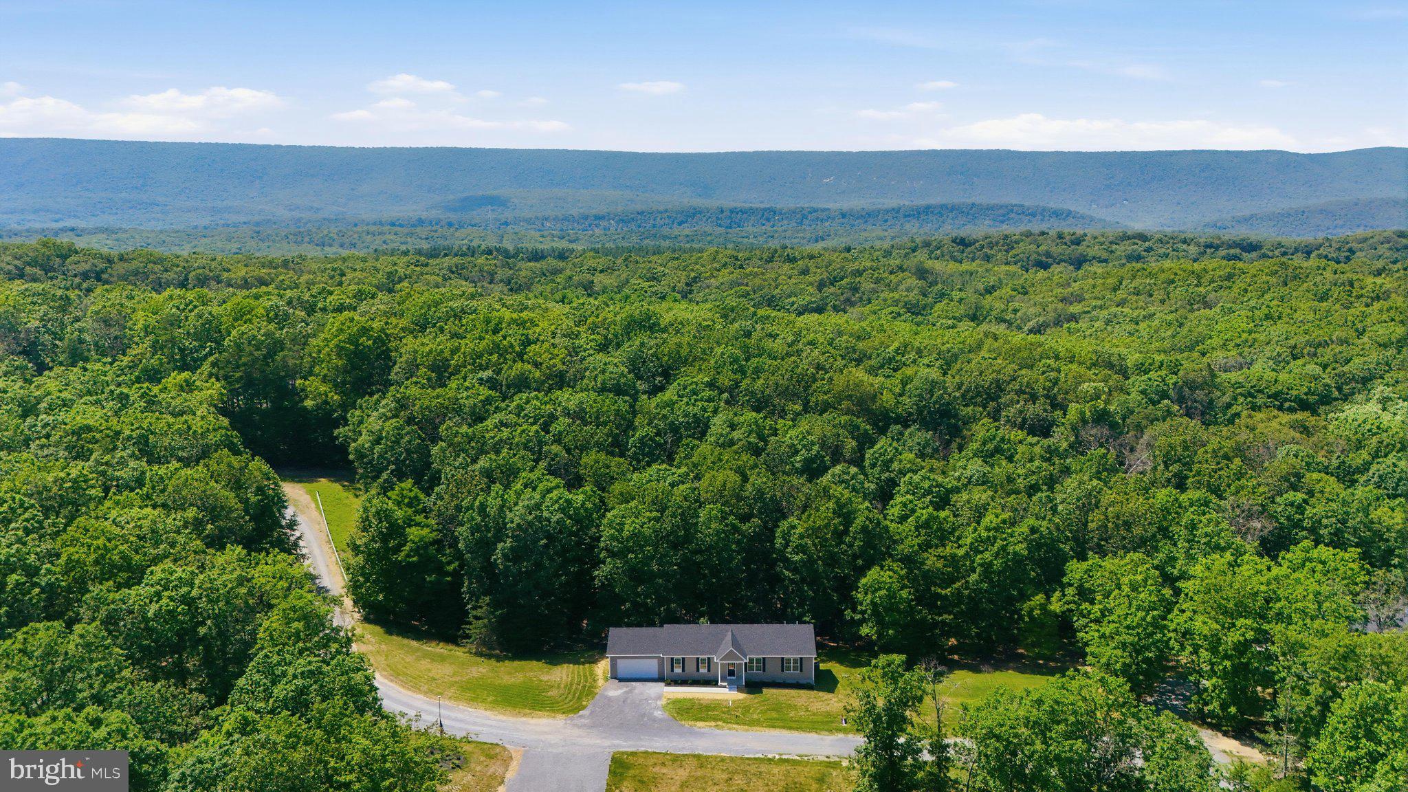 TWIN LAKES EAST - Residential