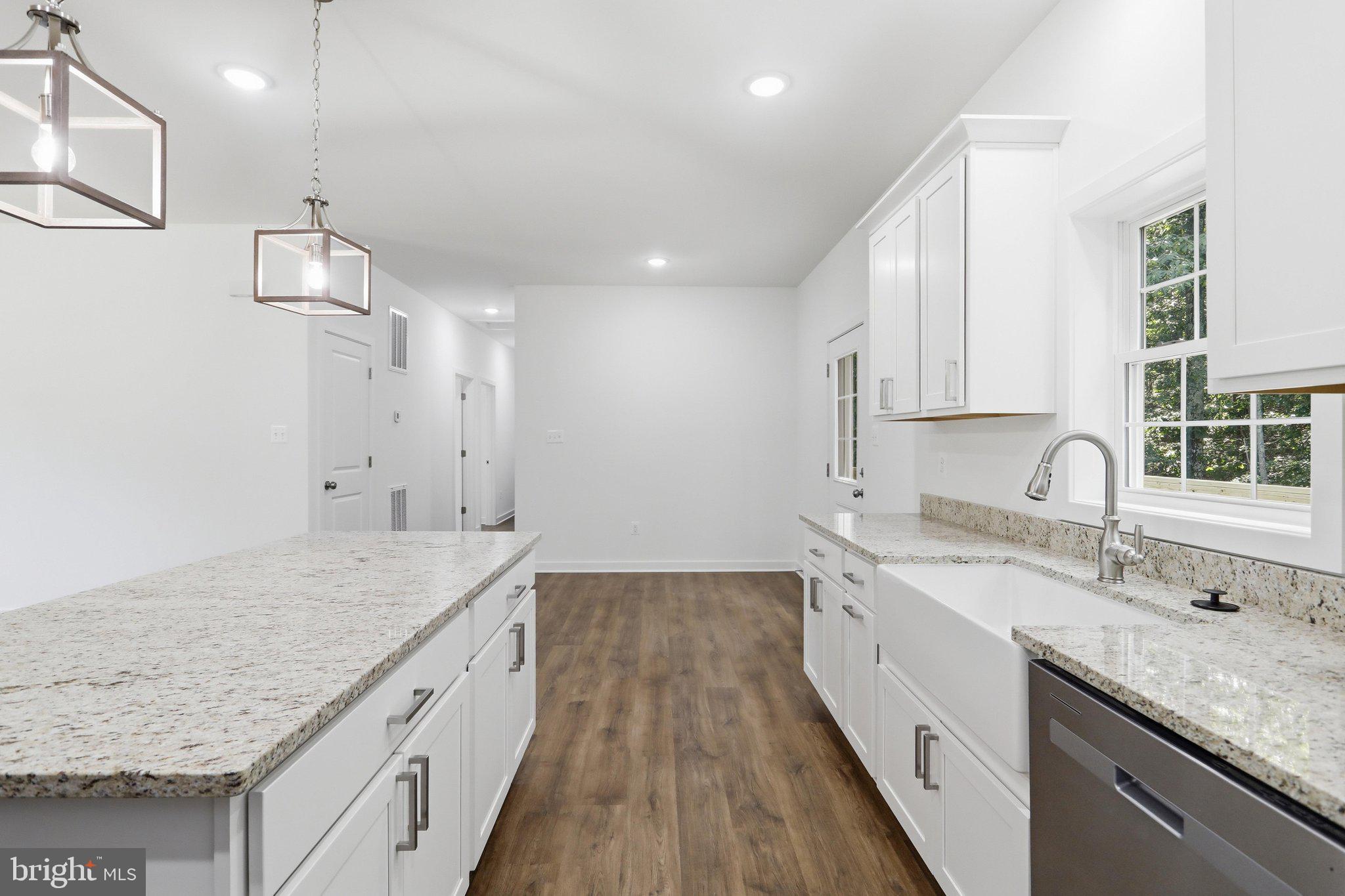 TWIN LAKES EAST - Residential