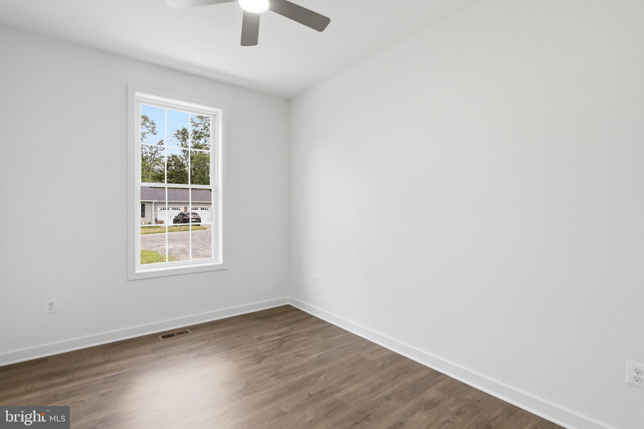 TWIN LAKES EAST - Residential