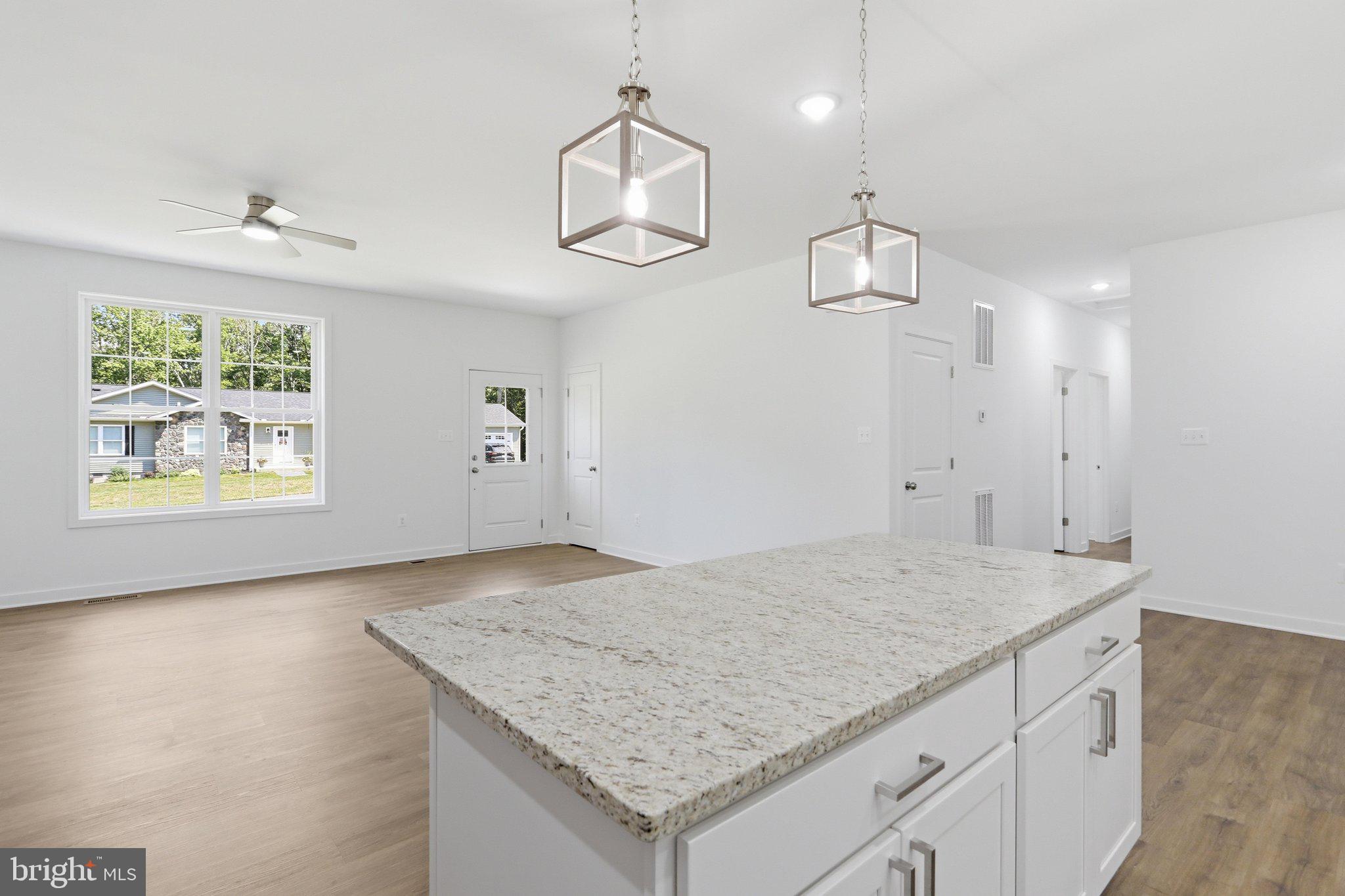 TWIN LAKES EAST - Residential