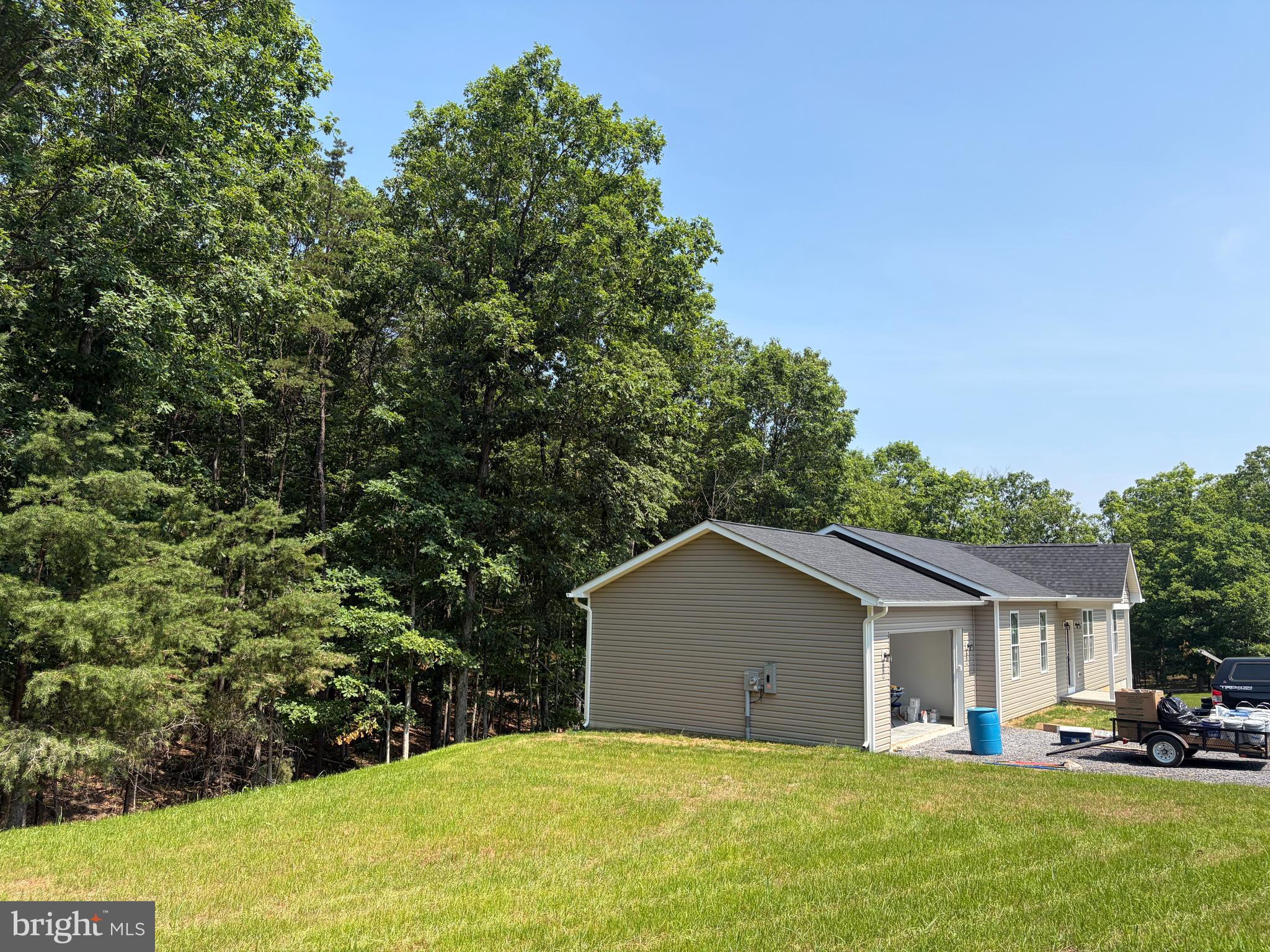 TWIN LAKES EAST - Residential