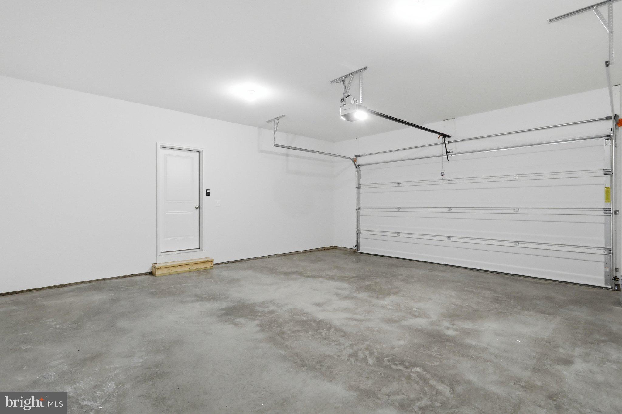 TWIN LAKES EAST - Residential