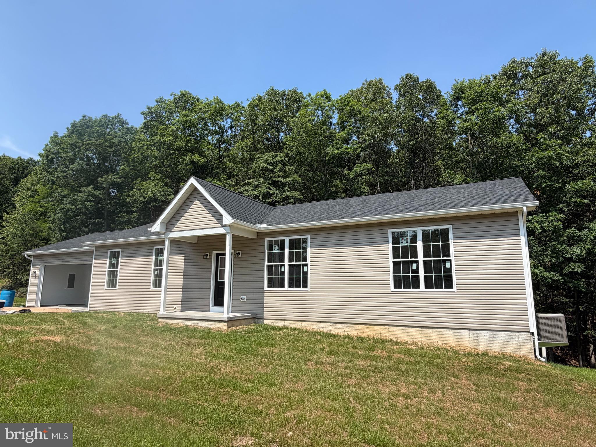 TWIN LAKES EAST - Residential